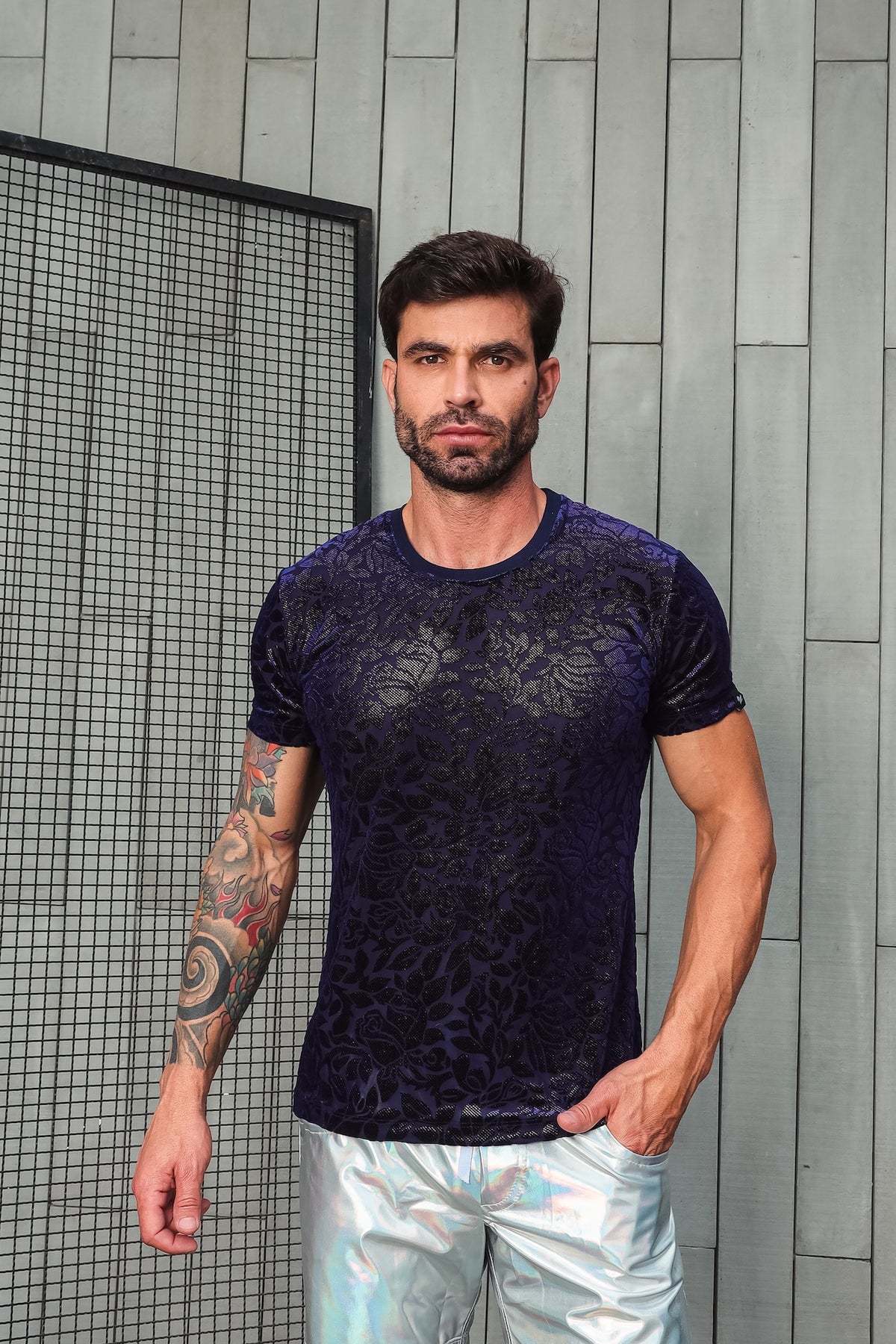 Camiseta Masculina em Devorê de Veludo