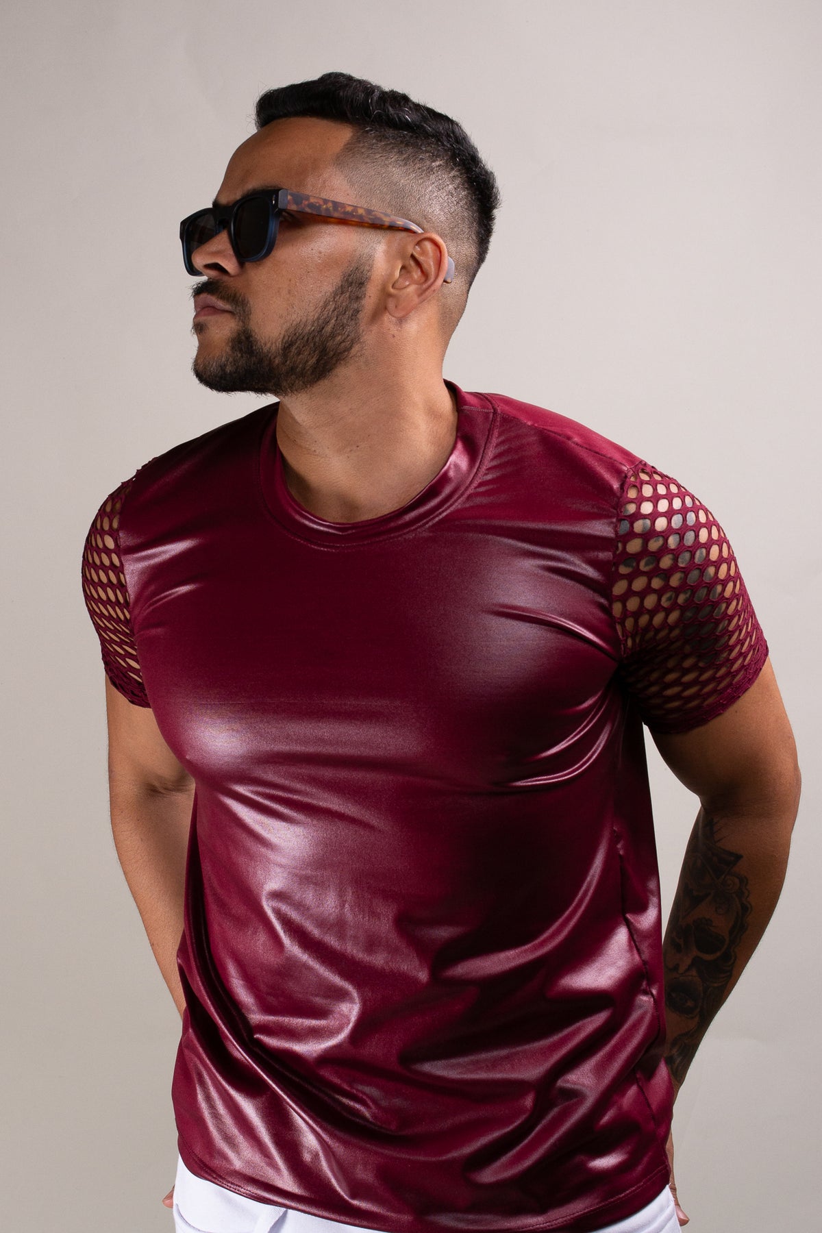 Camiseta Masculina Cirrê Bordô Mangas em Arrastão