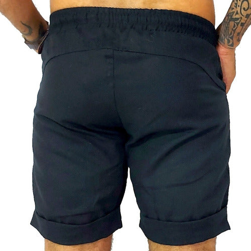 Bermuda Masculina Viscolinho Preto com Barra Italiana