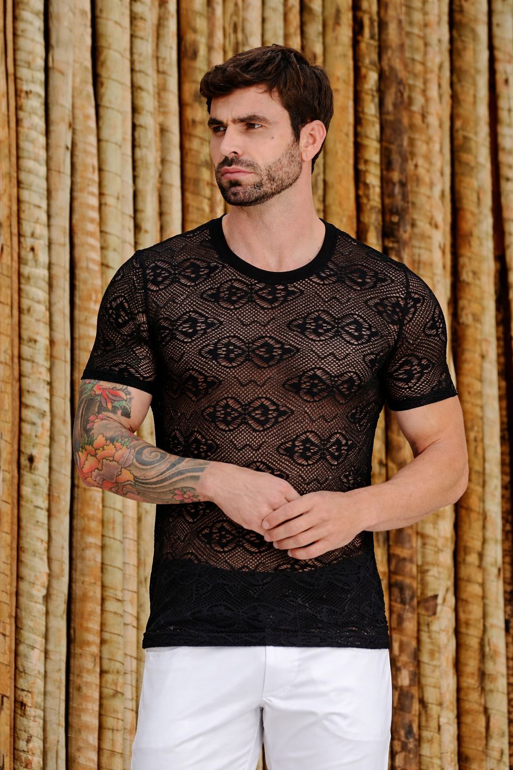 Camiseta Masculina em Renda