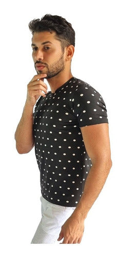 Camiseta Masculina Básica Estampa Poá