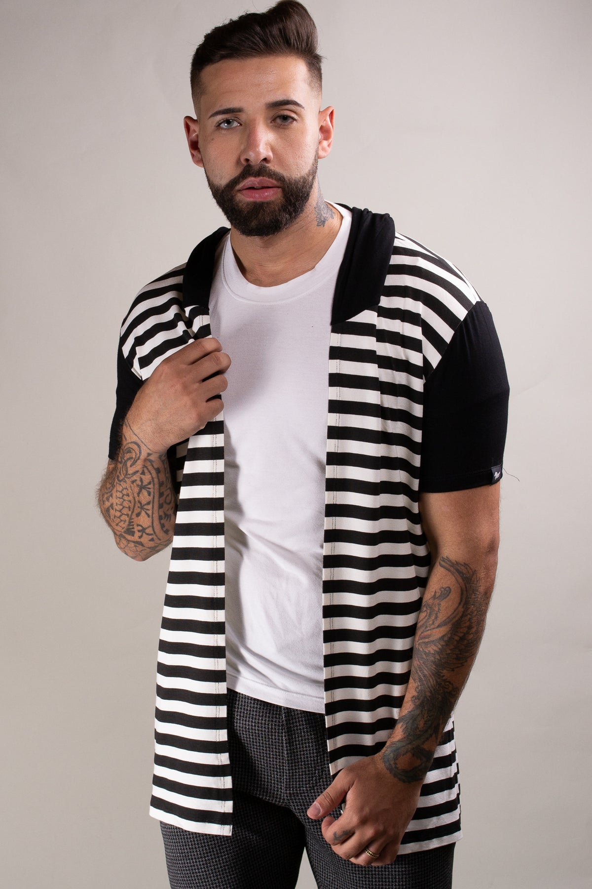 Cardigan Masculino Listrado Manga Curta