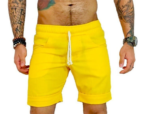 Bermuda Masculina Básica de Linho Amarelo com Barra Italiana