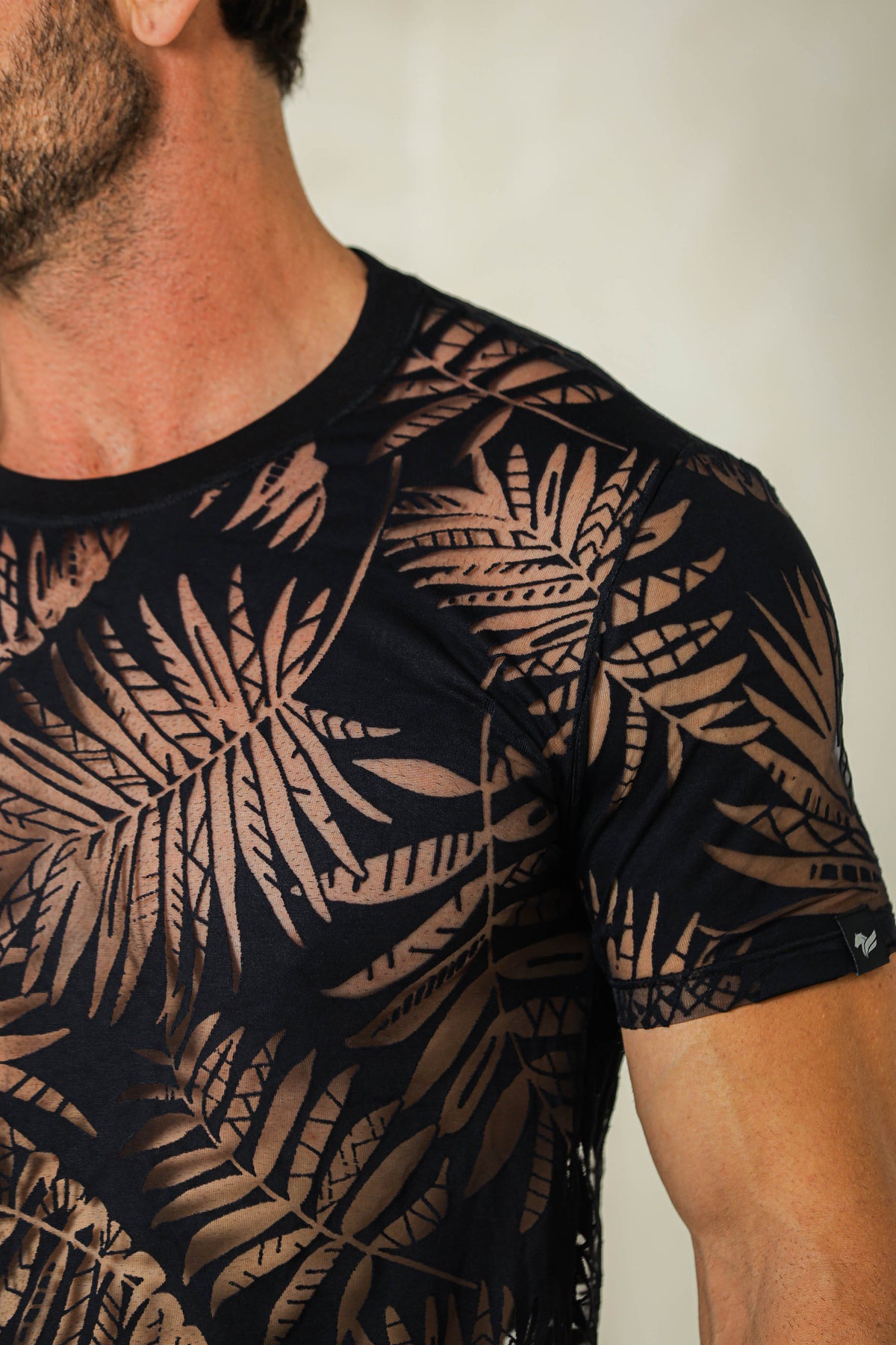 Camiseta Masculina em Devorê Floral