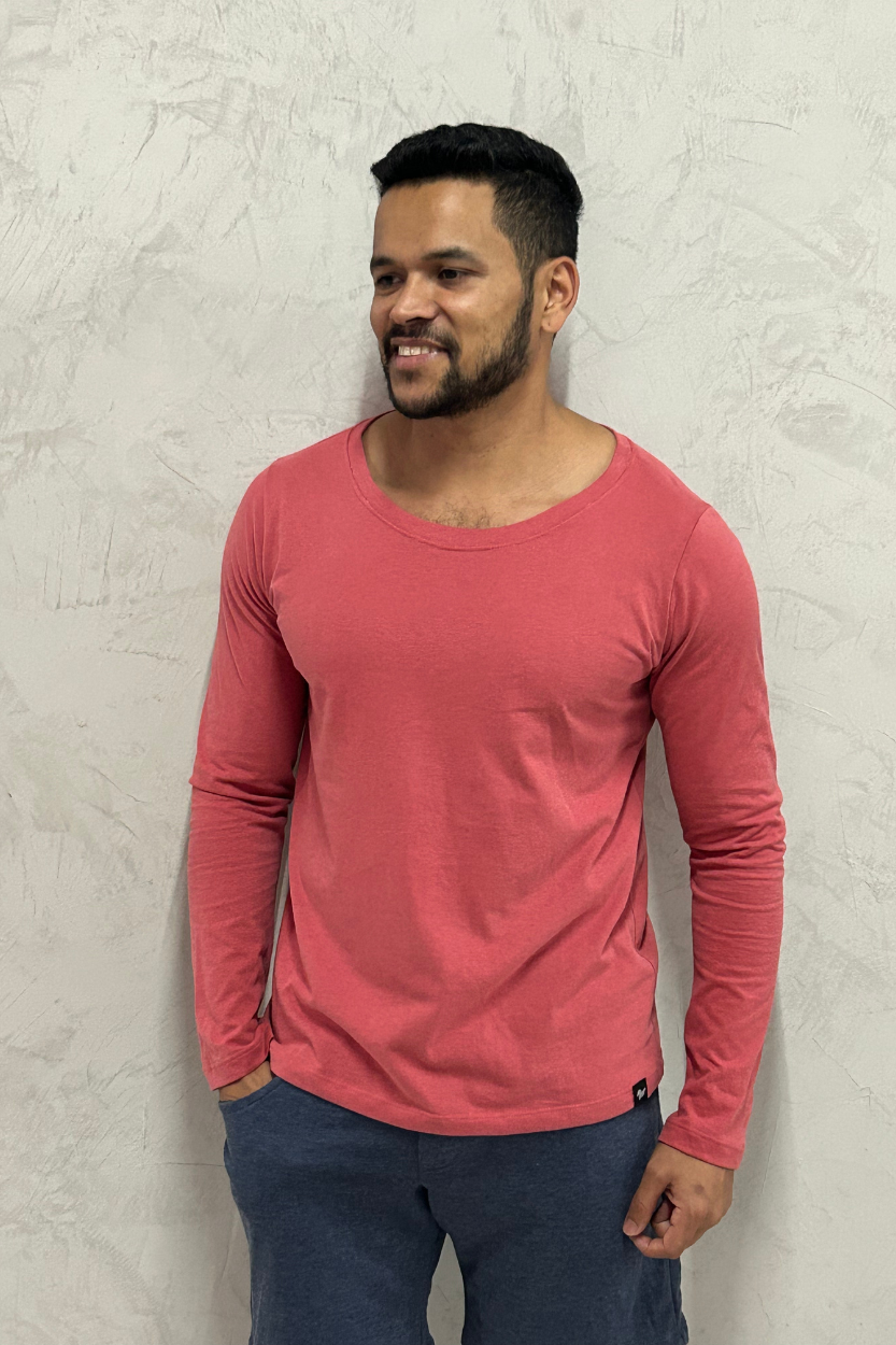 Camiseta Masculina Manga Longa em Viscolycra Gola Canoa