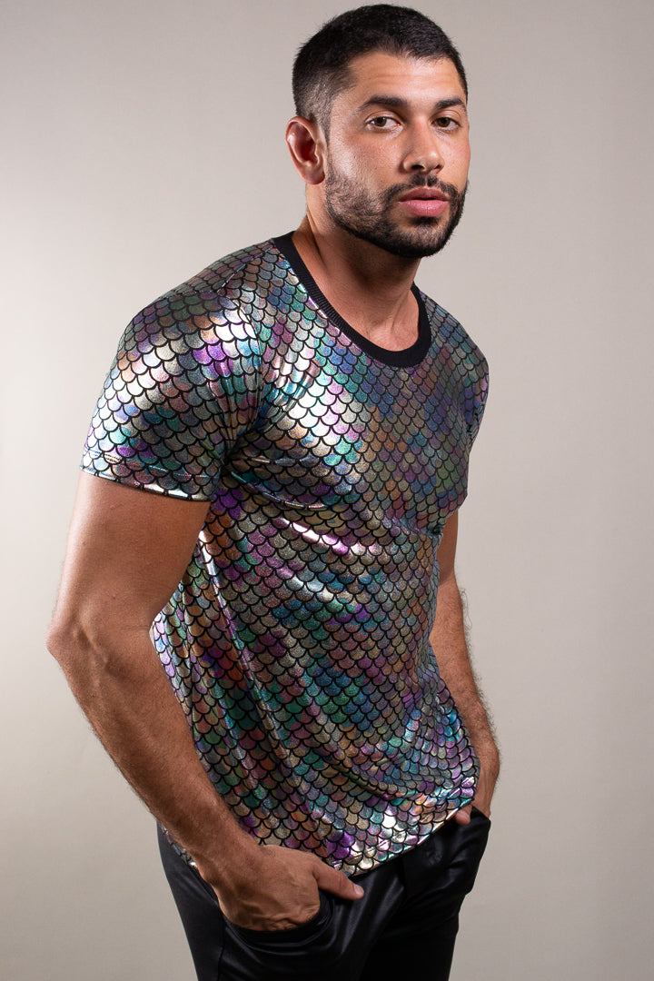 Camiseta Masculina com Estampa Cauda de Sereia Edição Limitada