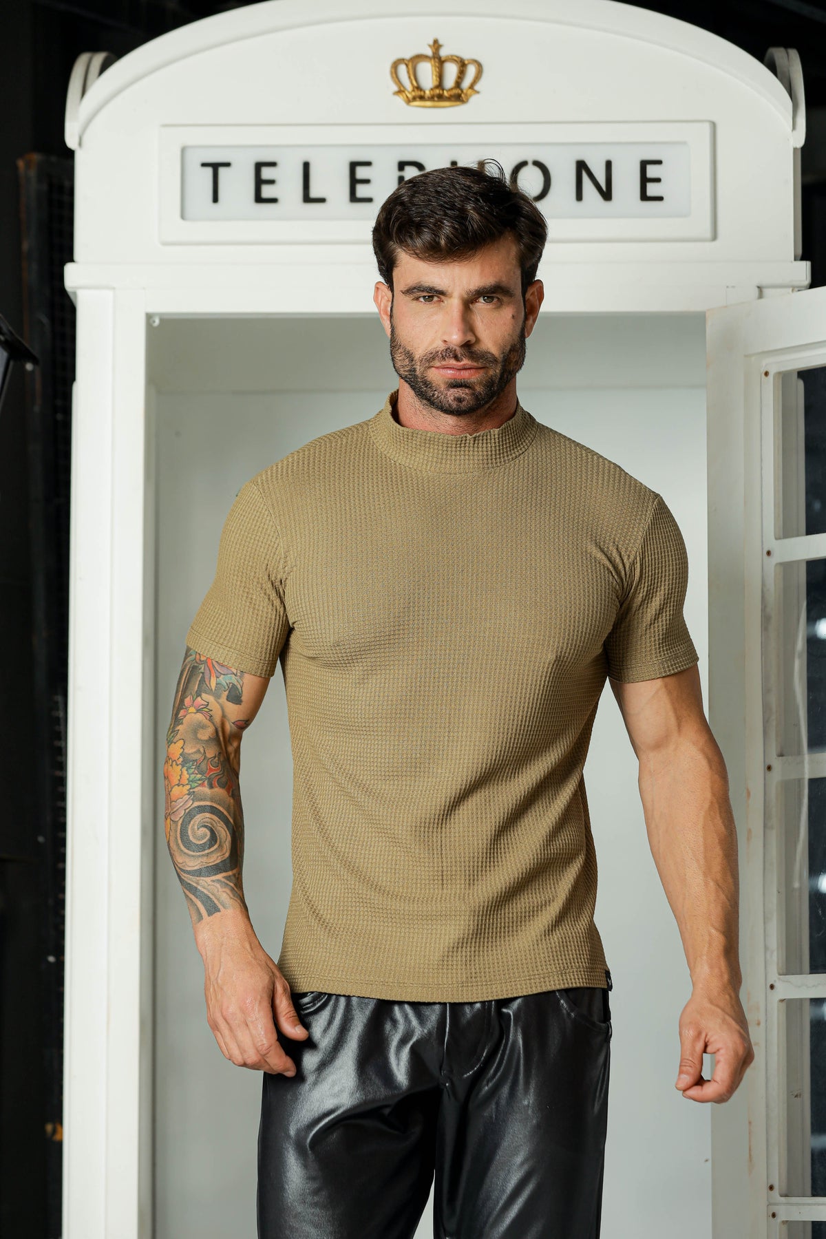 Camiseta Masculina em Malha Crepe