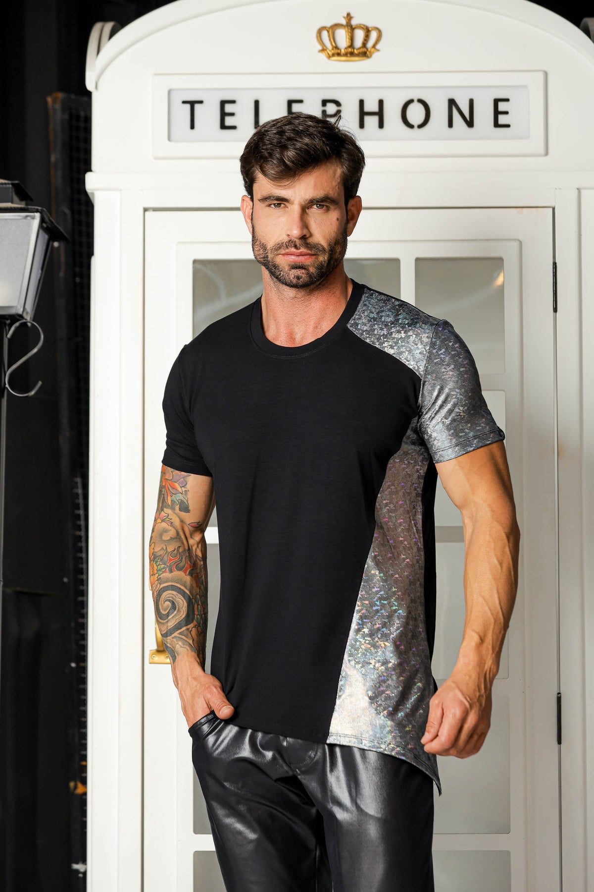 Camiseta Masculina Viscolycra Detalhe em Malha Holográfica