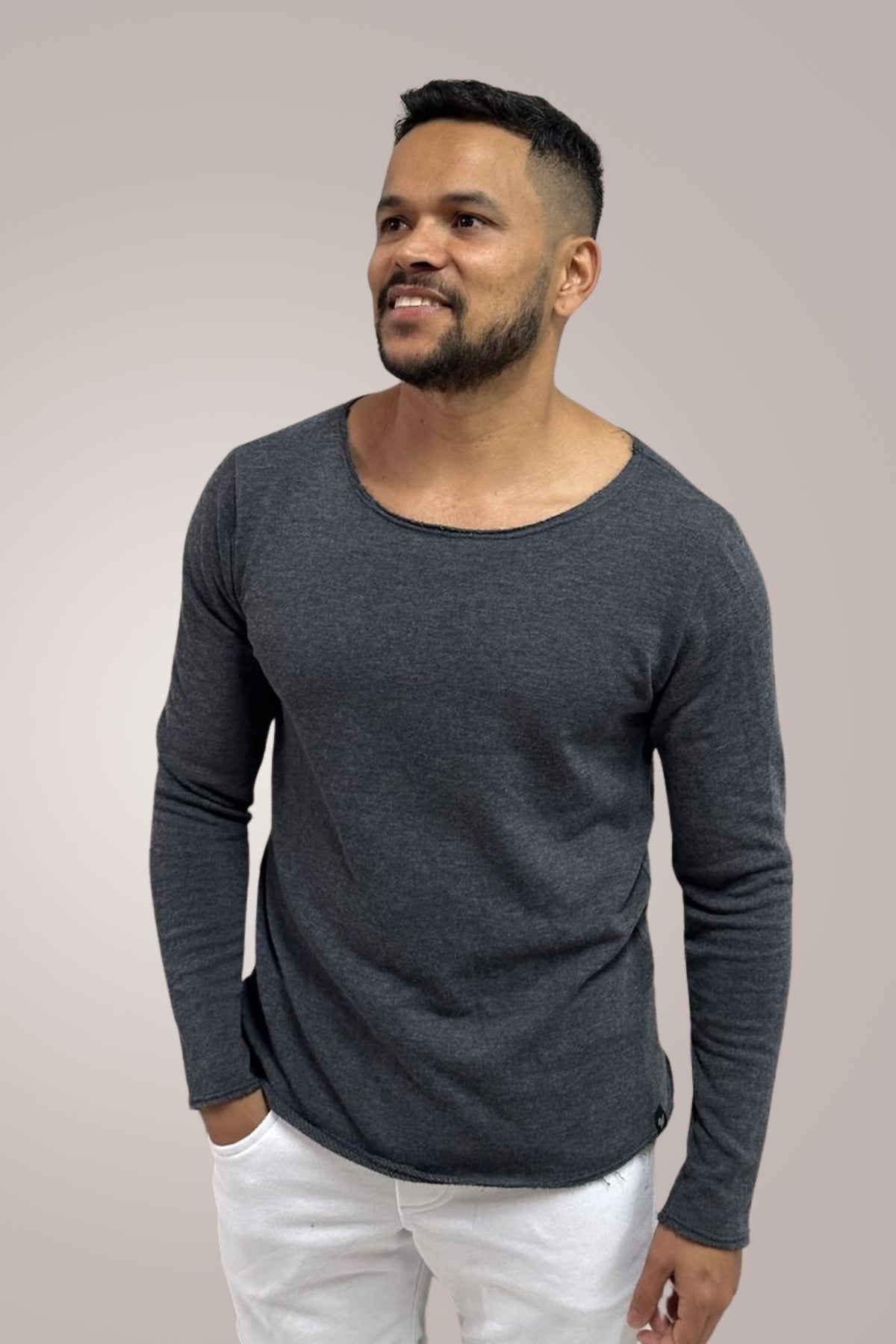 Camiseta Masculina Manga Longa em Moletinho Cinza