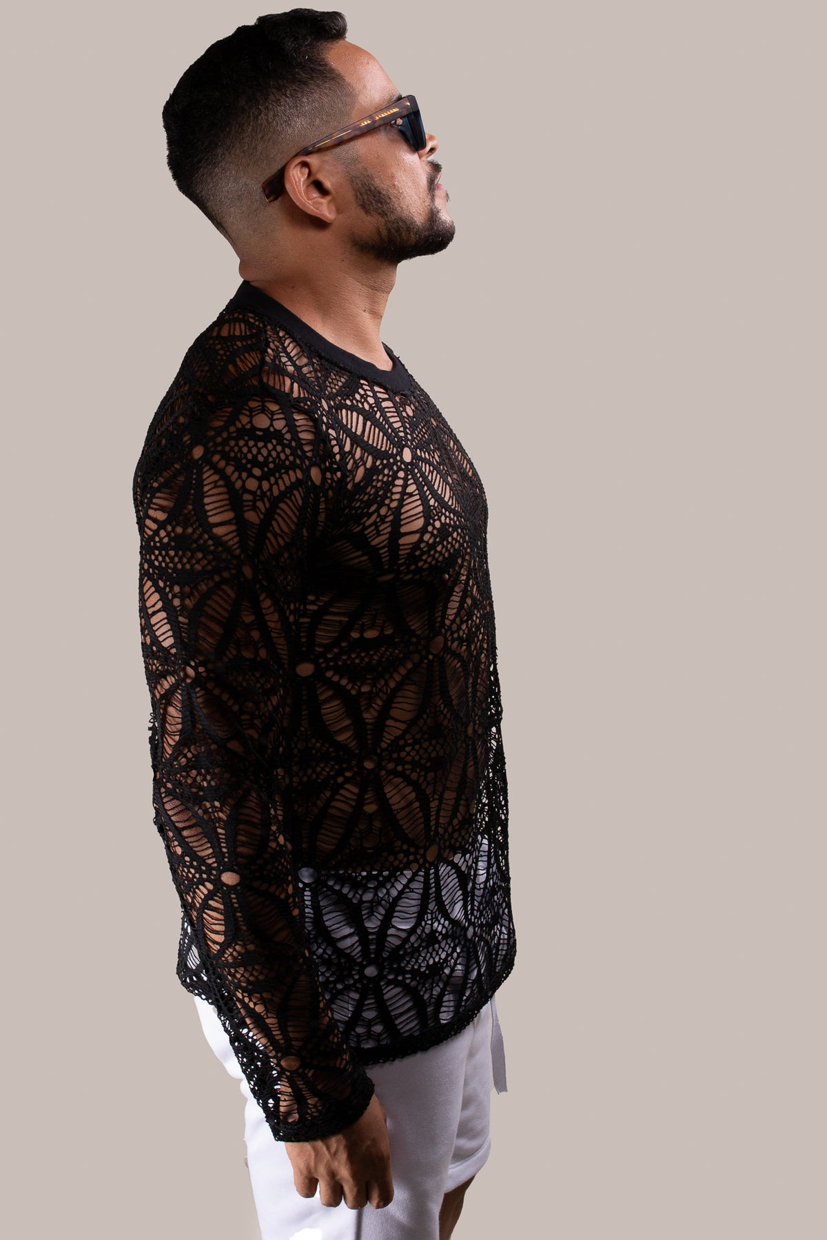 Camiseta Long Line Manga Longa em Renda