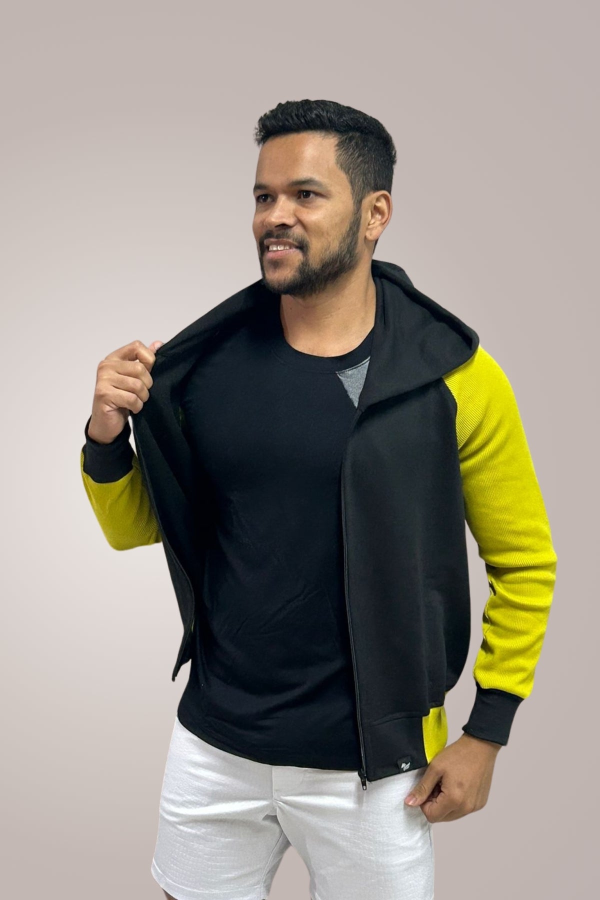 Jaqueta Masculina Moletinho Preto Mangas Amarelo