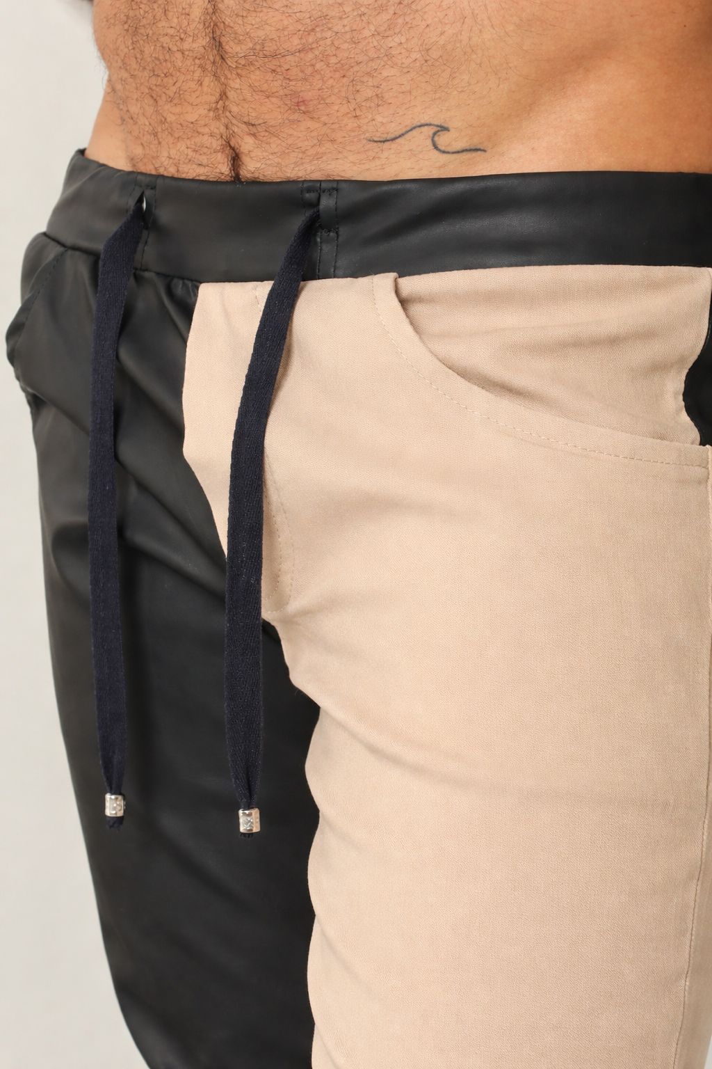 Calça Masculina Couro Ecológico Metade Bengaline Bege