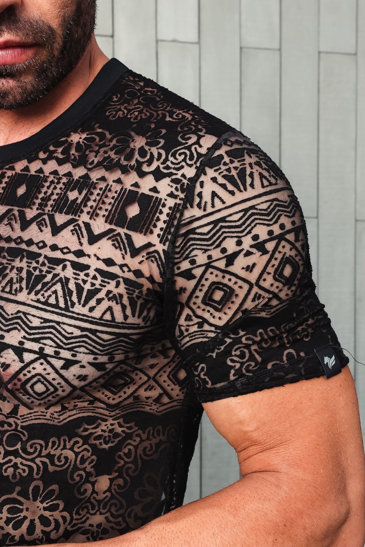 Camiseta Masculina em Devorê Floral