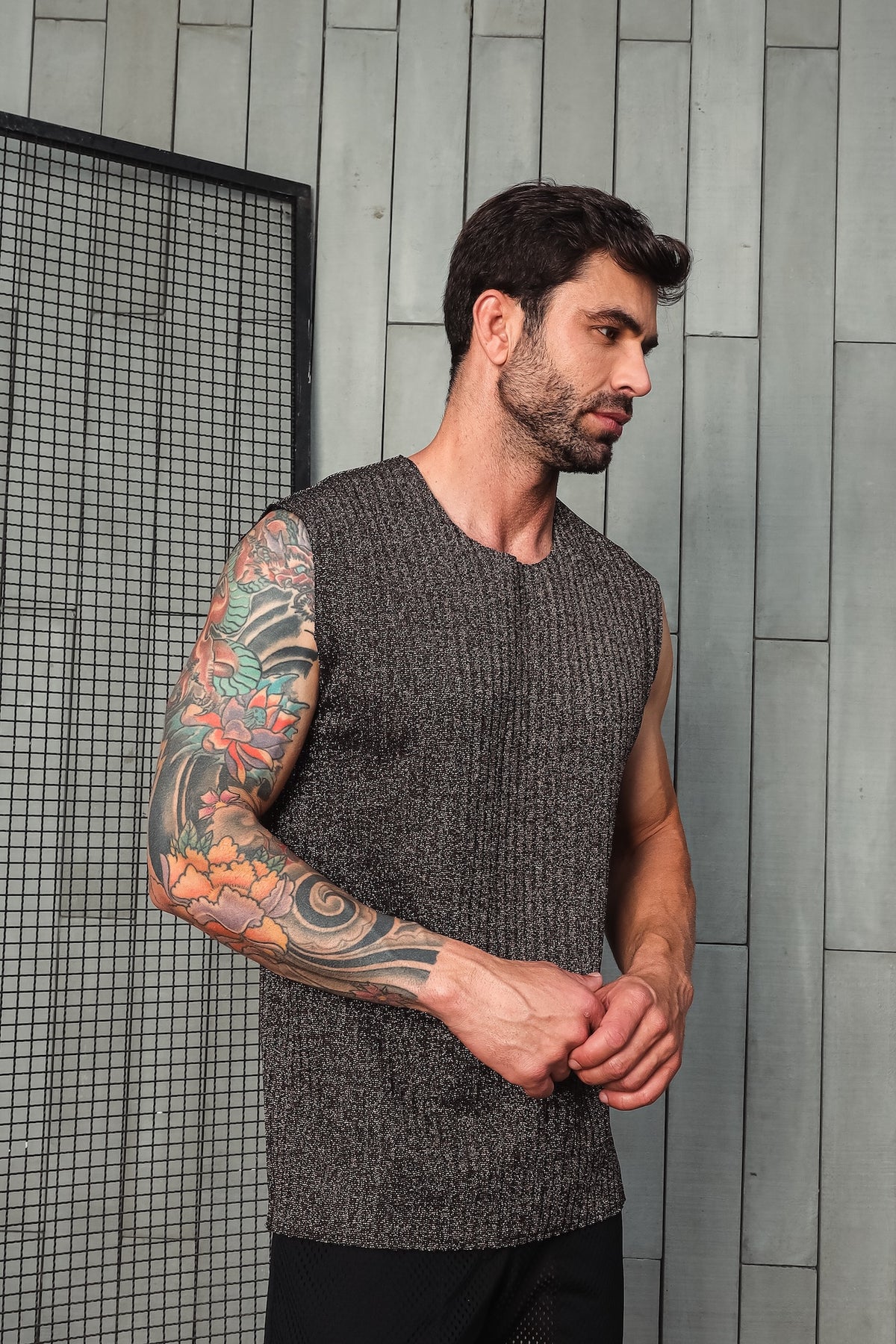 Regata Machão Malha Canelada Fio Dourado