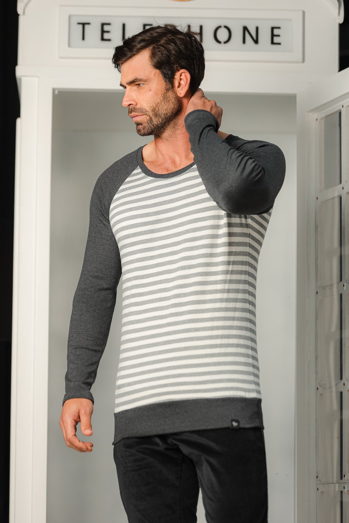 Suéter Masculino Listrado Cinza e Branco