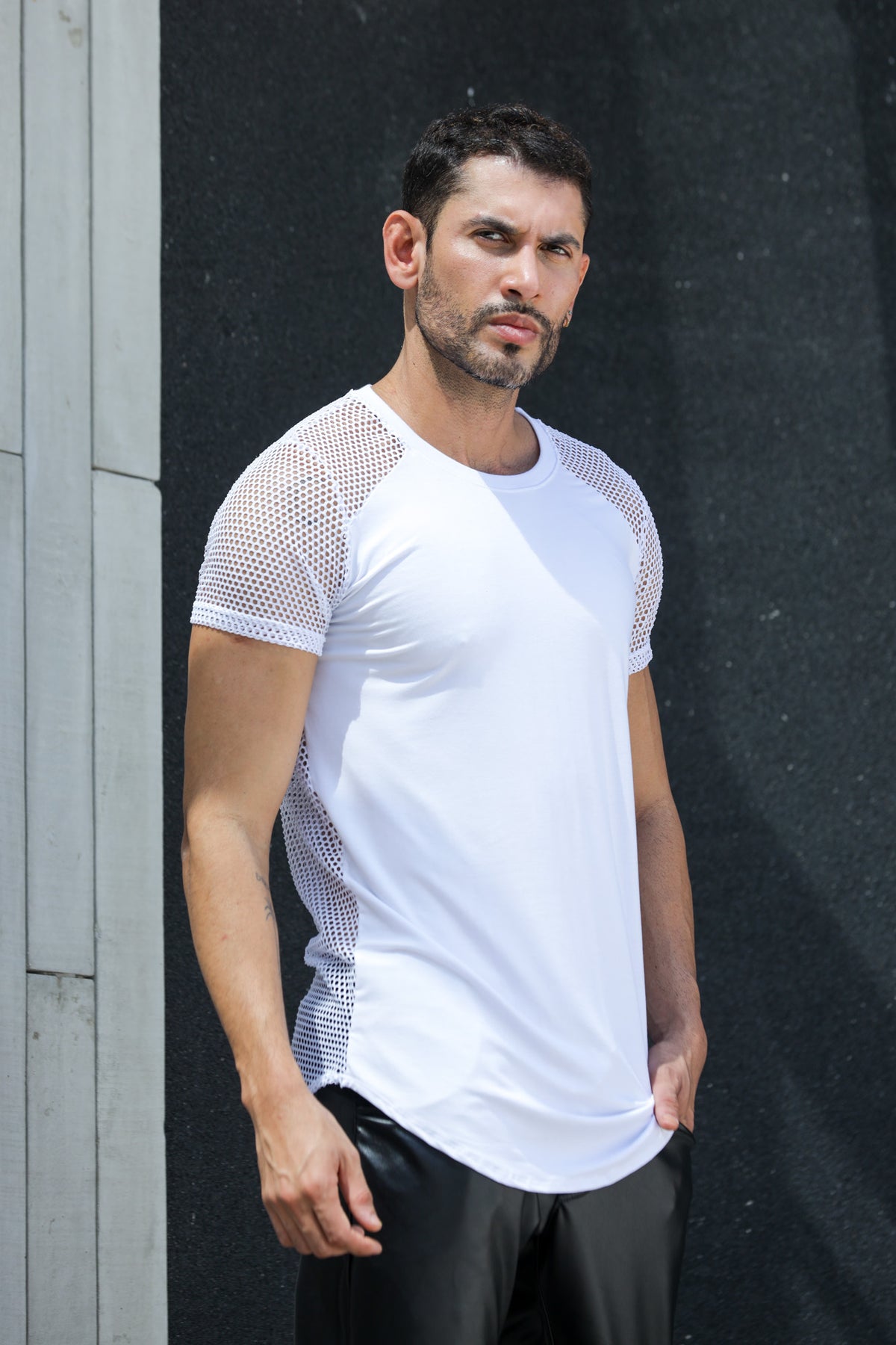 Camisetas Masculina Long Line Detalhe Em Arrastão