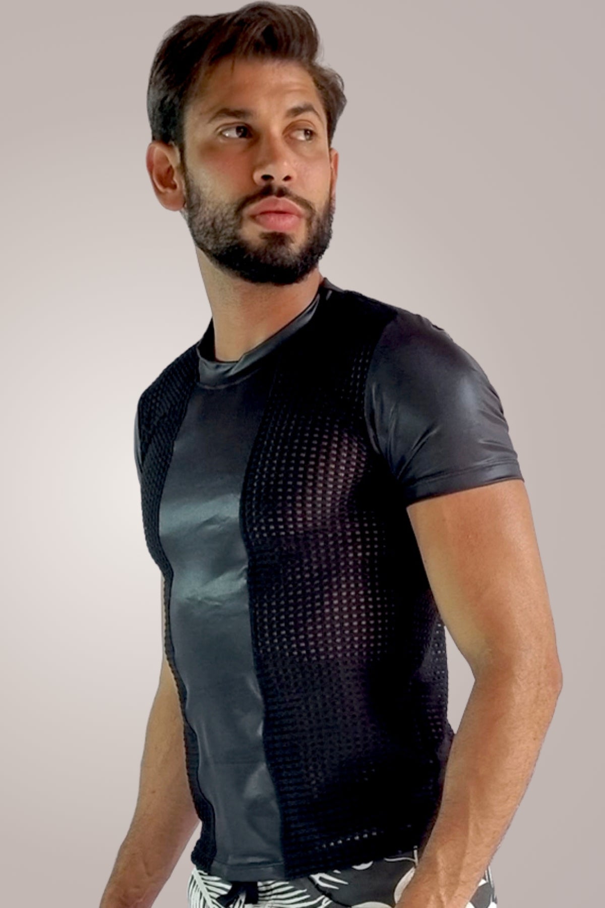 Camiseta Masculina em Arrastão Fechado Detalhe em Cirrê