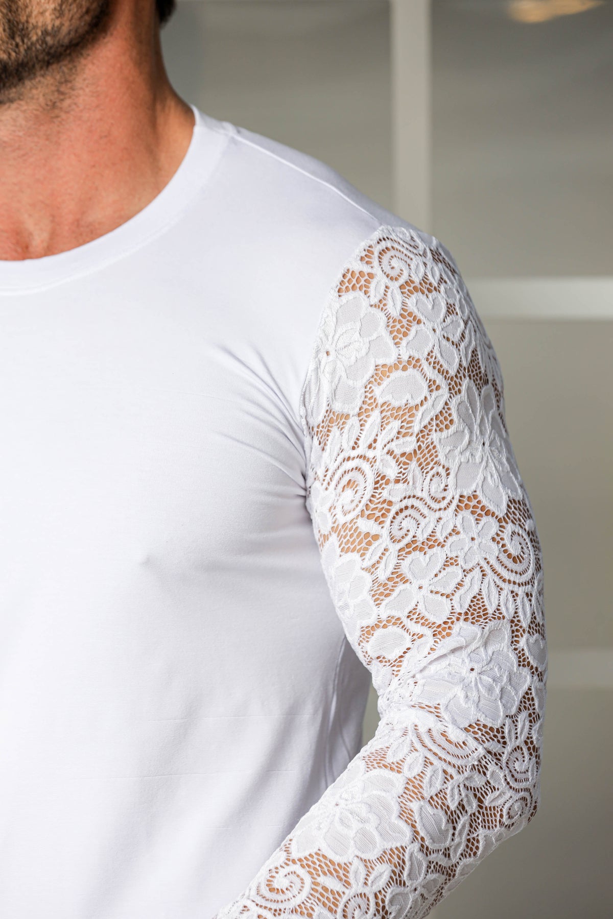 Camiseta Masculina em Viscolycra com Manga Longa em Renda