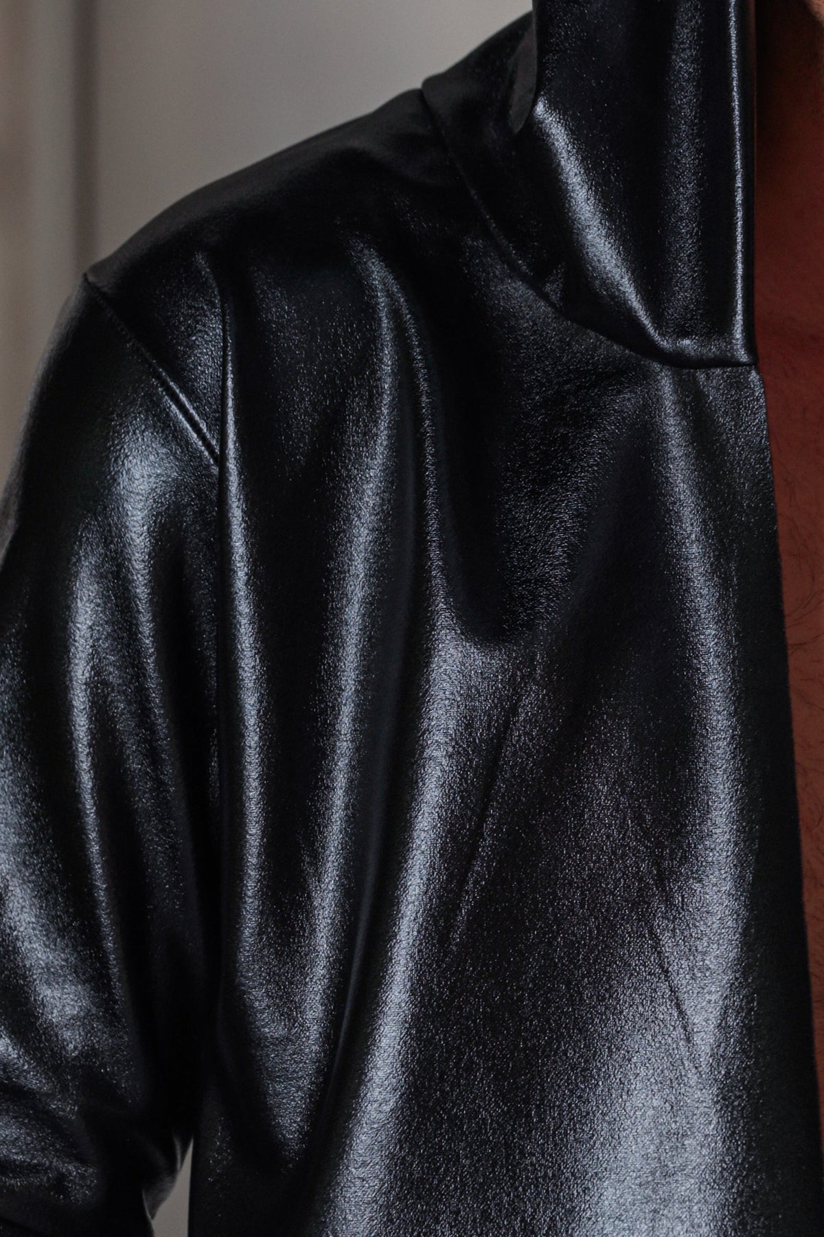 Cardigan Masculino em Couro Resinado