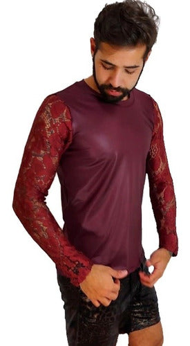 Camiseta Masculina em Cirrê Bordô Mangas em Renda Bordô