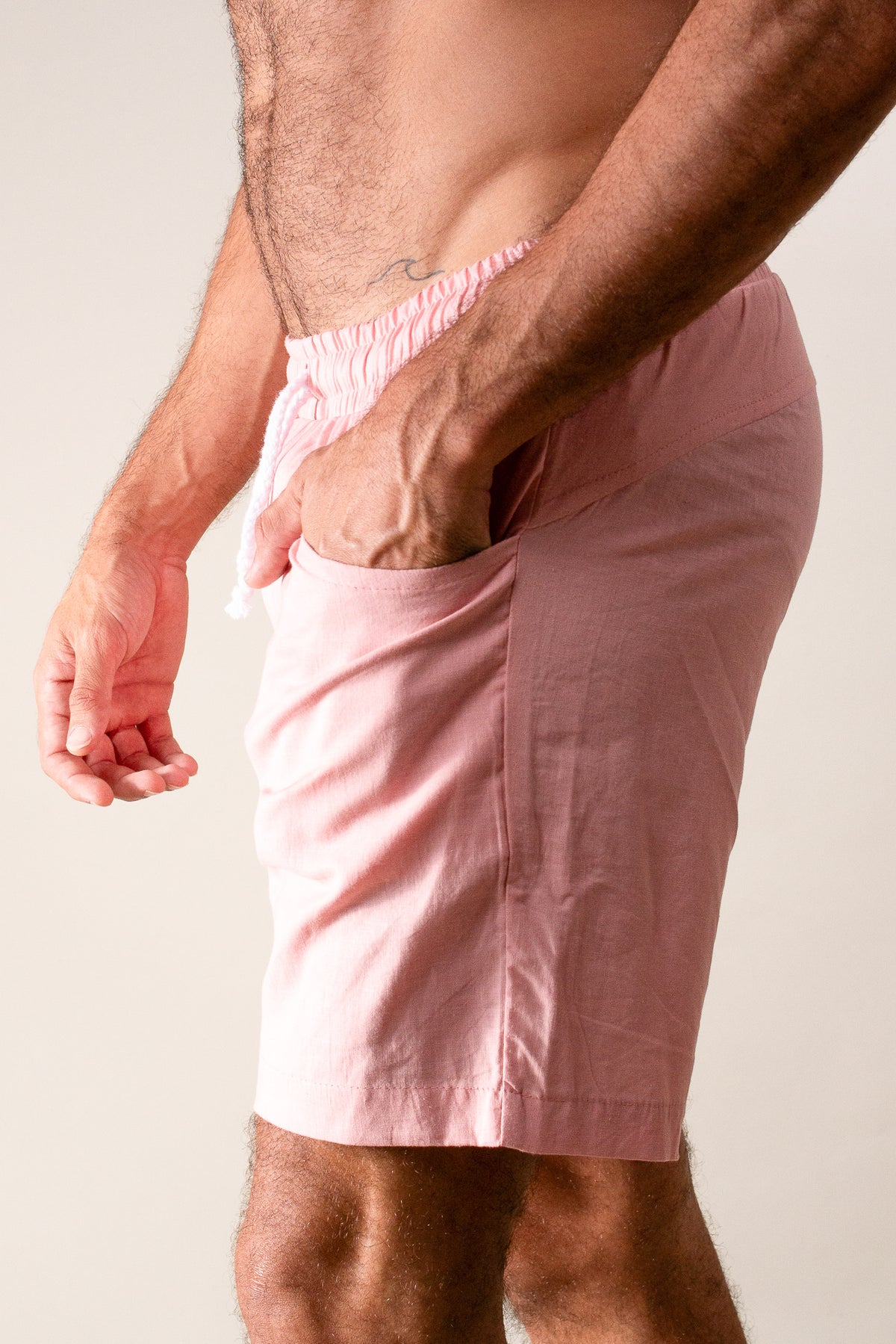 Bermuda Masculina de Linho Rosa Claro