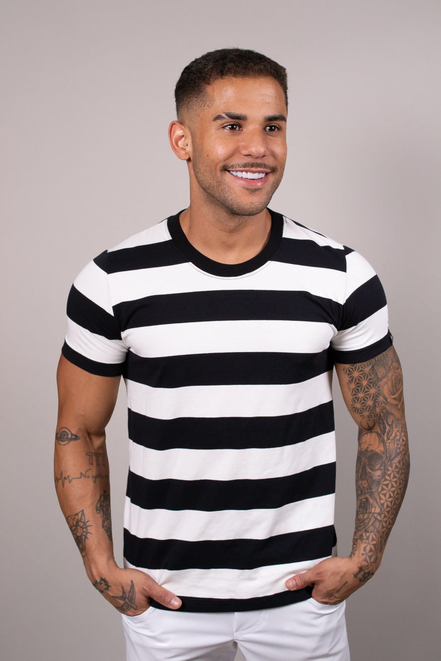 Camiseta Masculina Malha Listrada preto e Branco