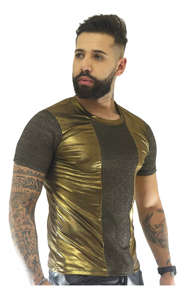 Camiseta Masculina em Lamê Dourado Detalhe Frente e Mangas