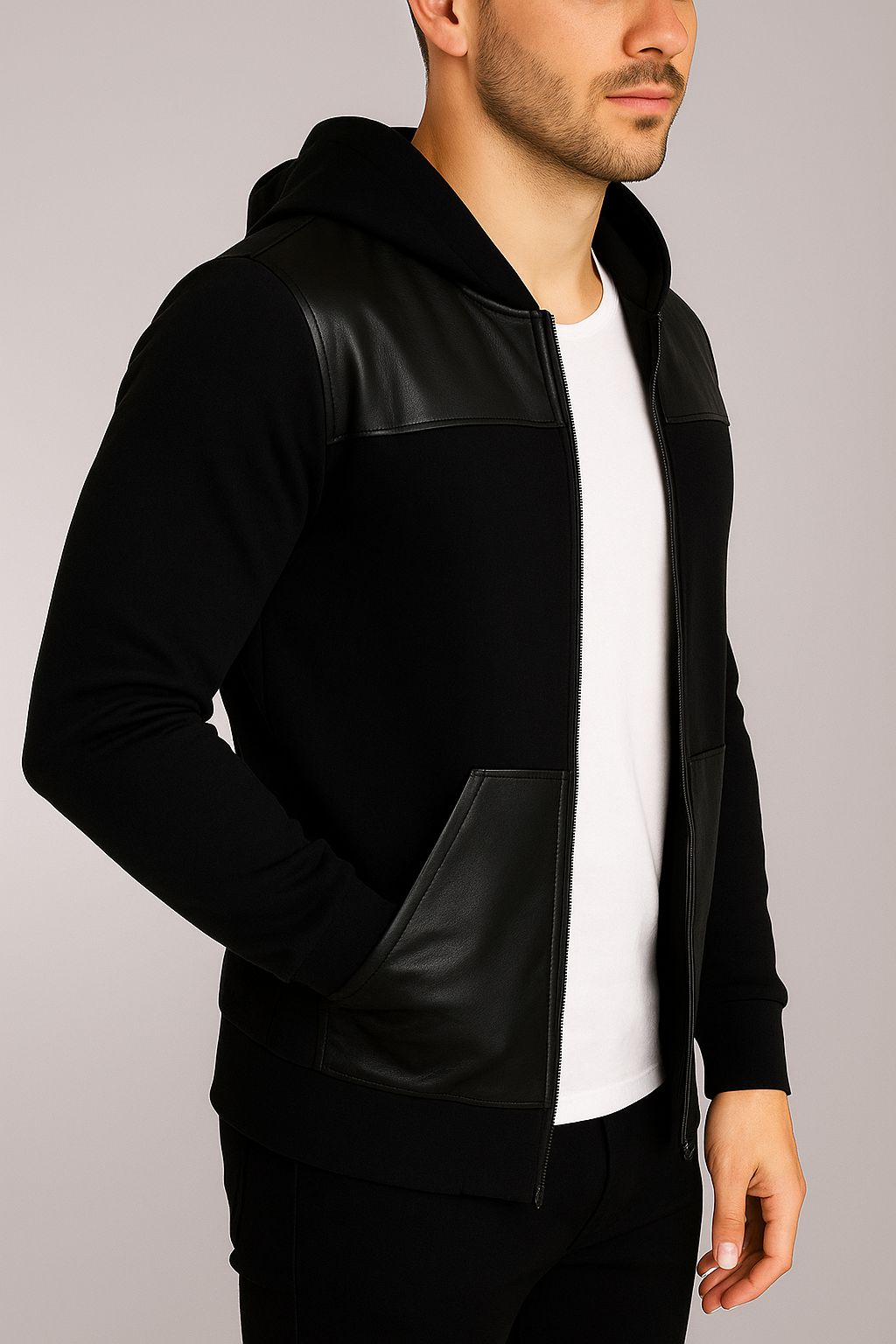 Jaqueta Masculina de Moletinho com Capuz e Detalhes Resinado