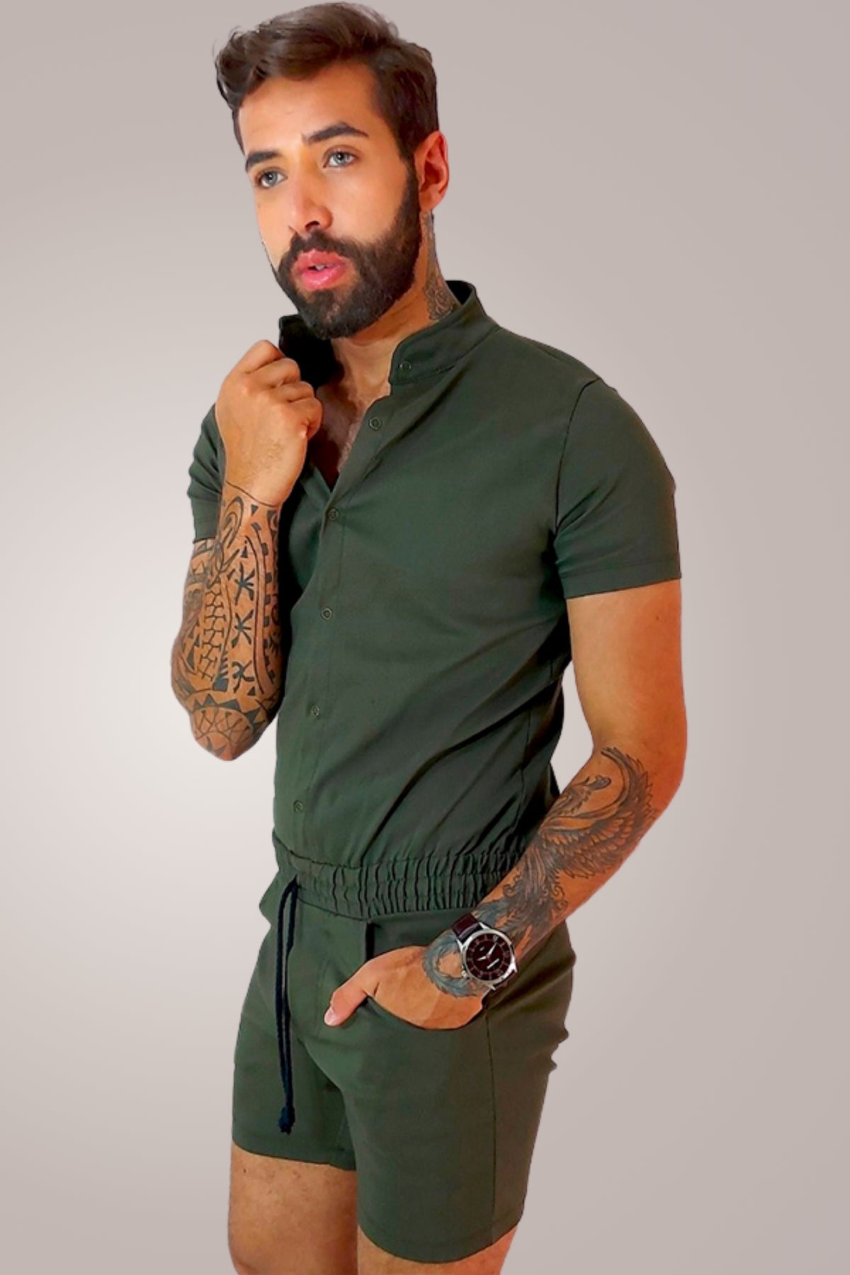 Macaquinho Masculino Verde Militar com Botões