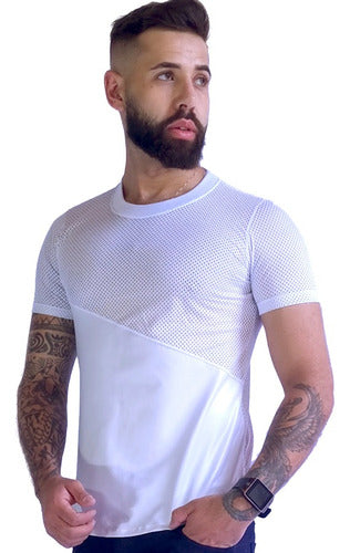 Camiseta Masculina Cirrê com Detalhes em Tela Branco