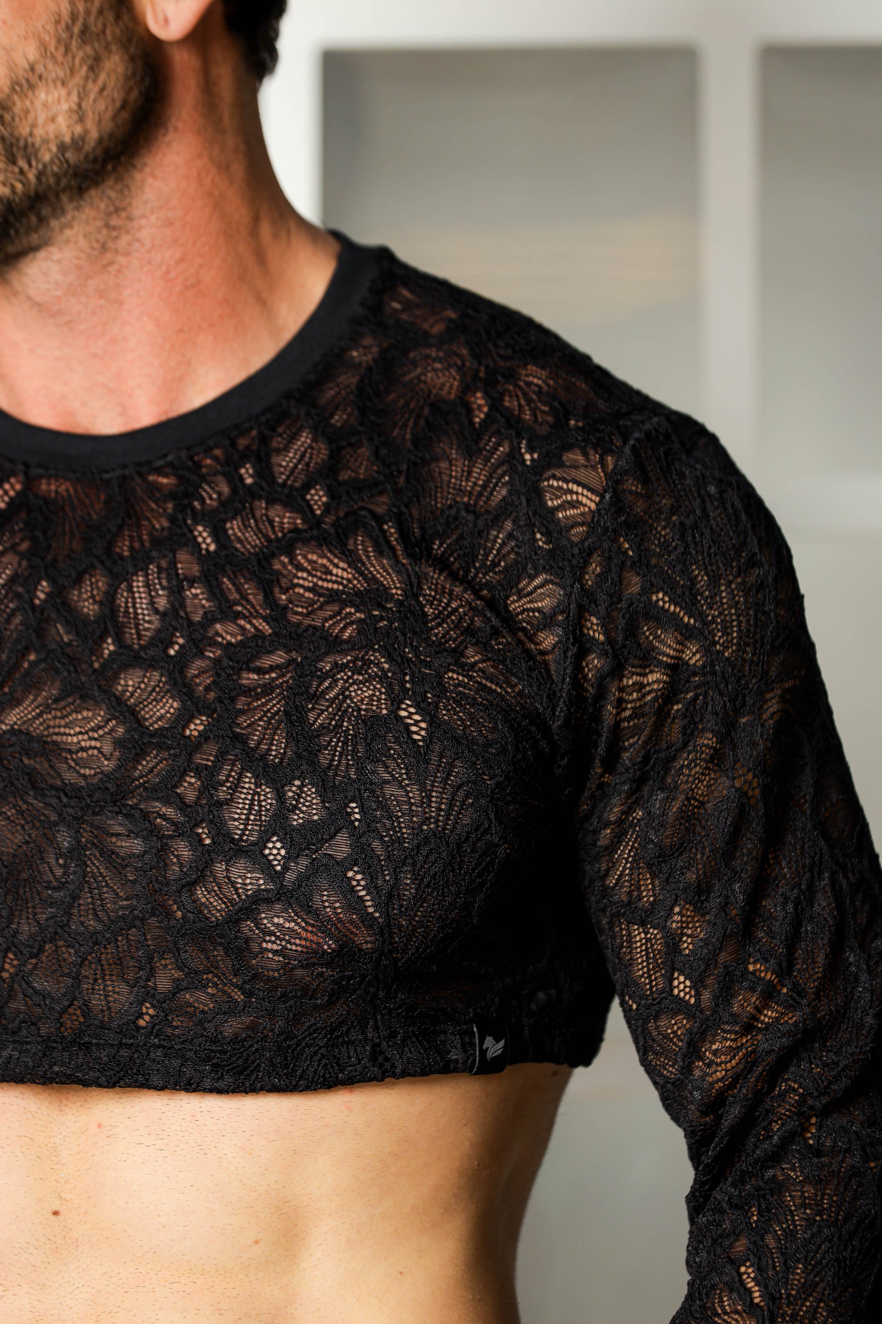 Cropped Masculino em Renda Floral