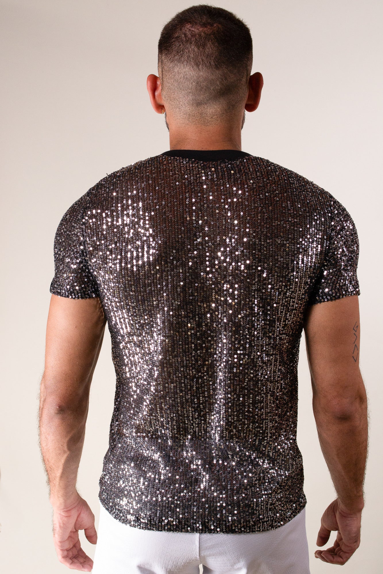 Camiseta Masculina em Paetê Prata