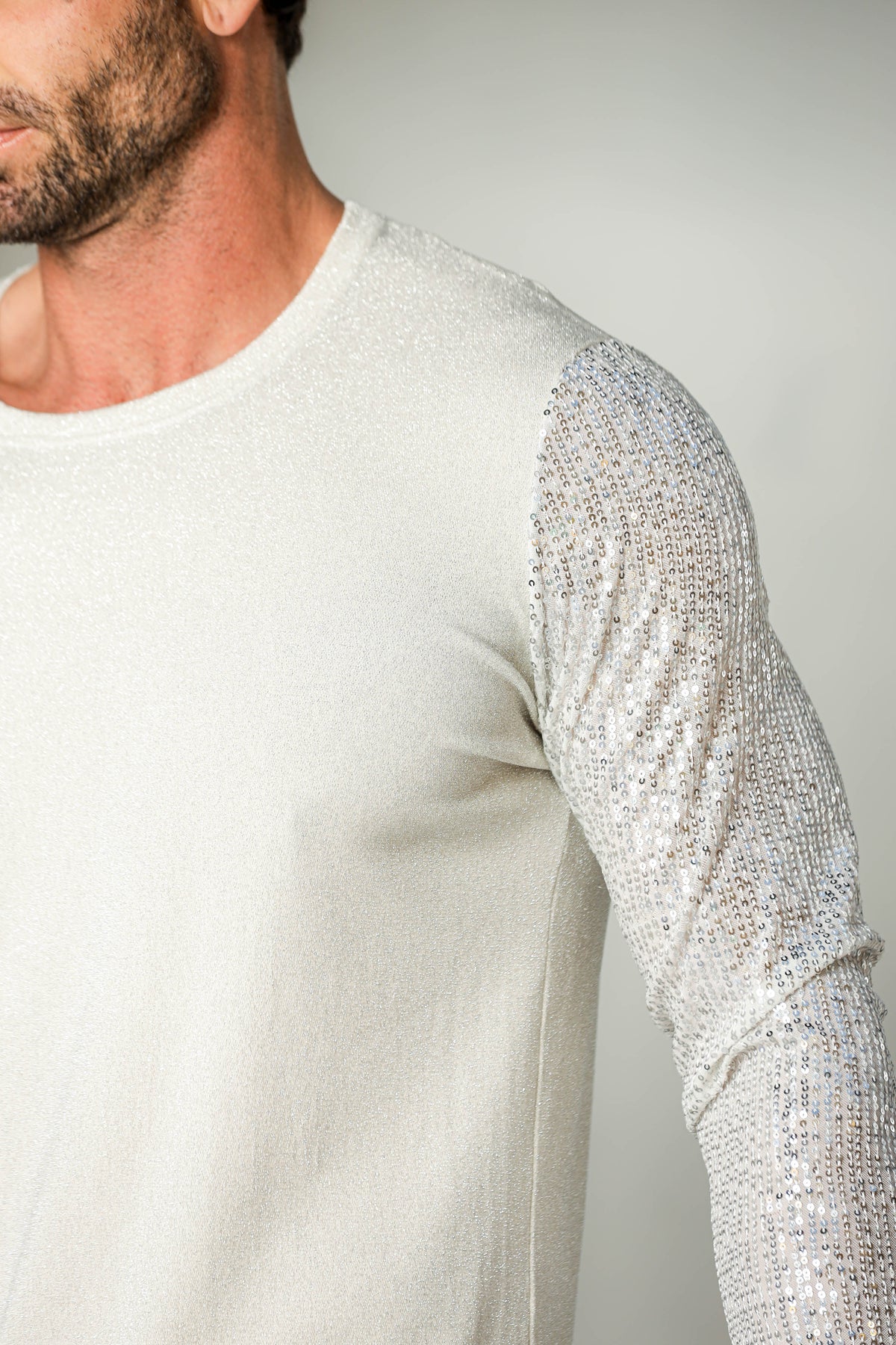 Camiseta Masculina em Lurex com Manga Longa em Paetê