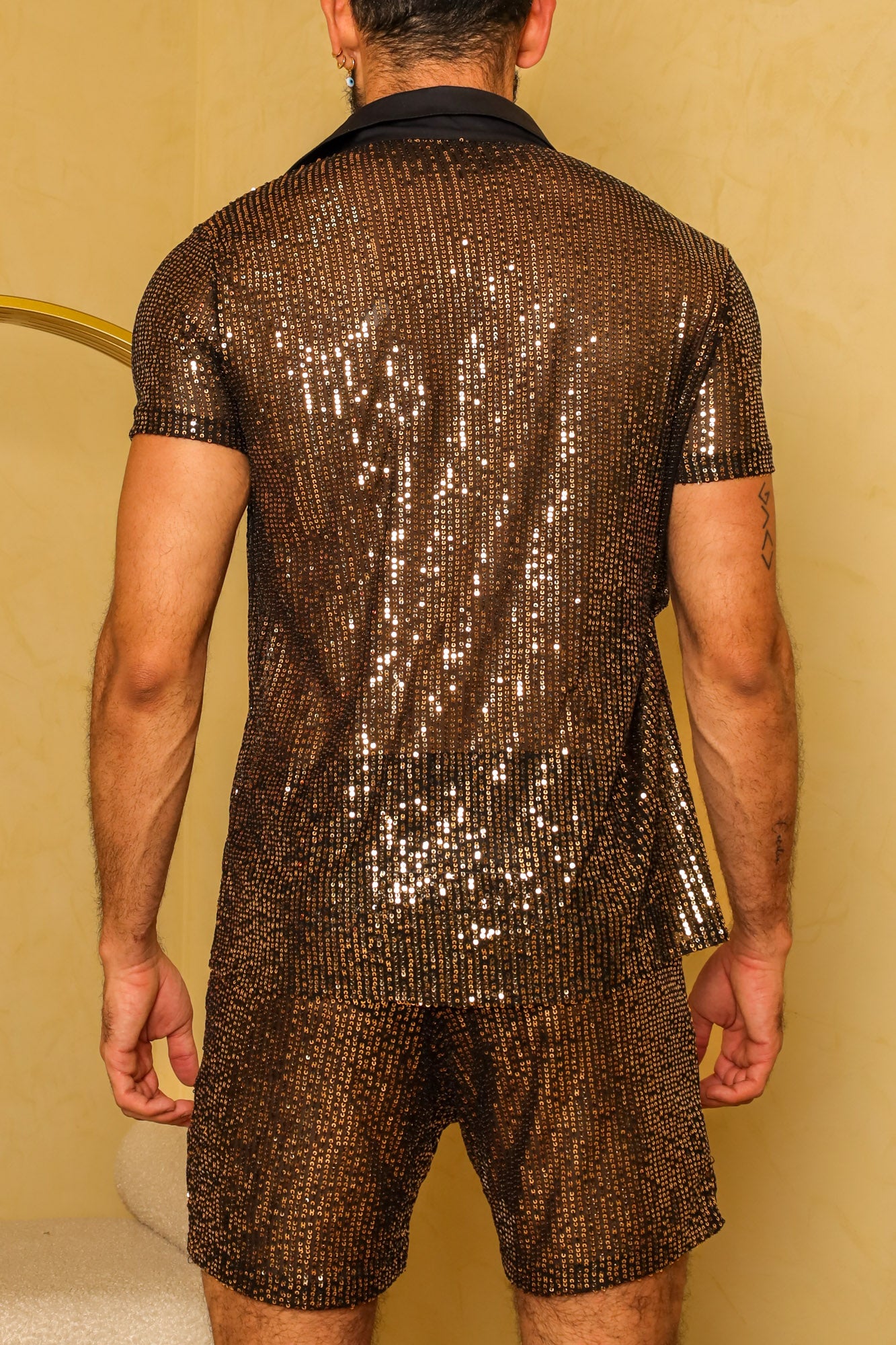 Conjunto Masculino Camisa e Short em Paetê