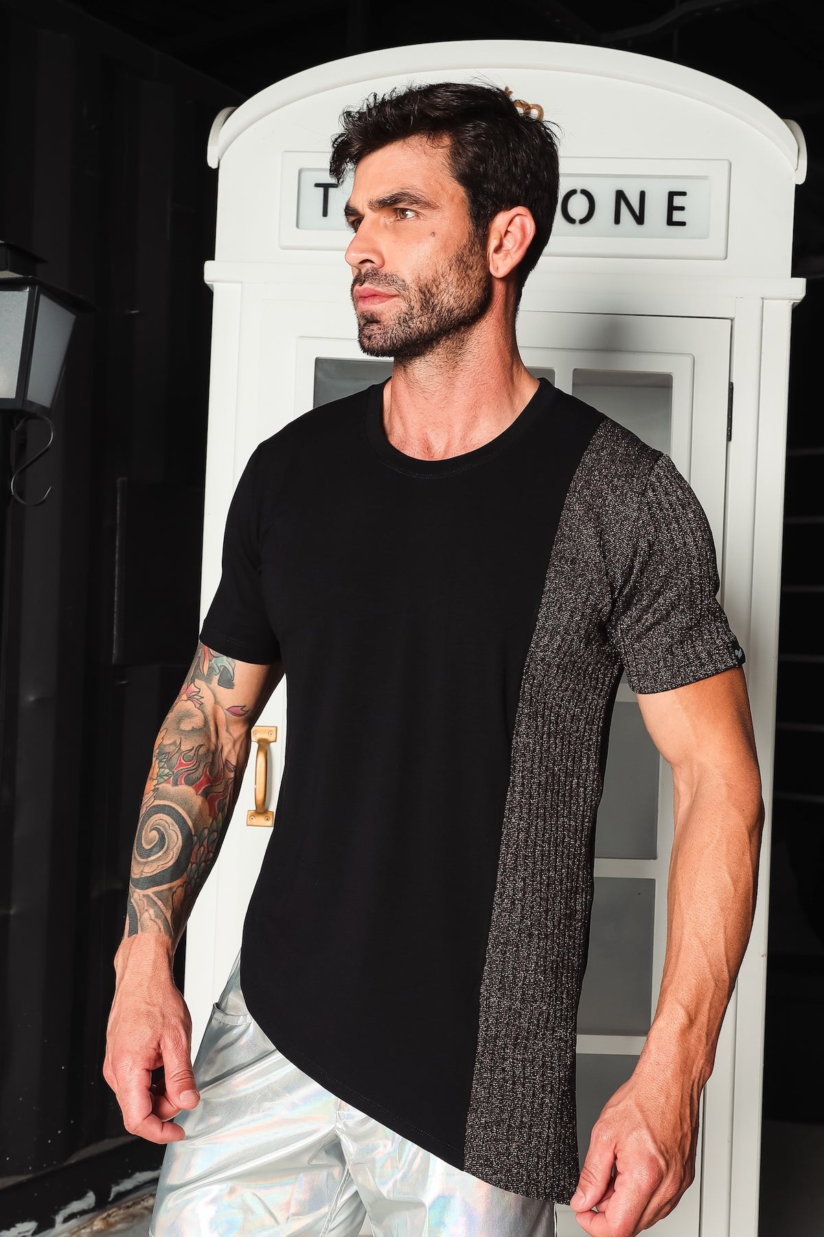 Camiseta Masculina Longa em Viscolycra Com Detalhe Canelado