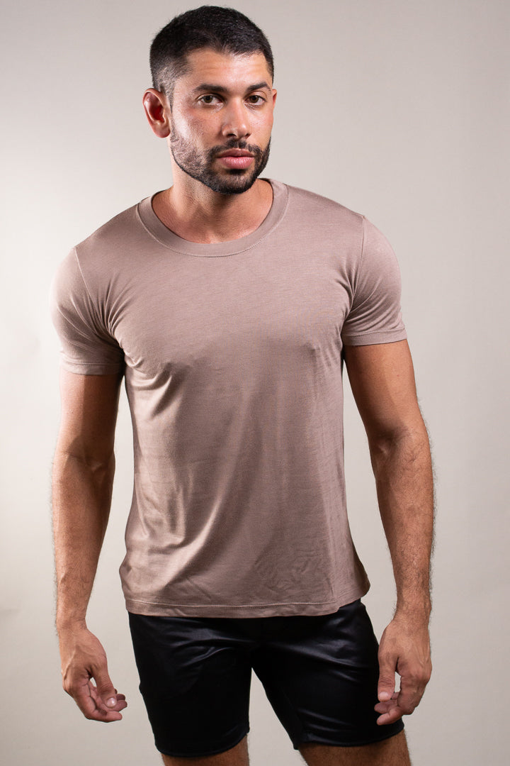 Camiseta Masculina Básica em Viscolycra Bege