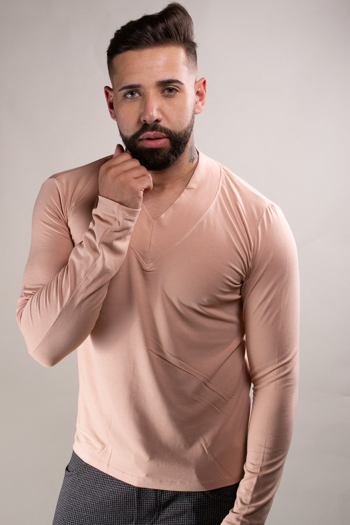 Blusa Masculina Gola V Malha Nude
