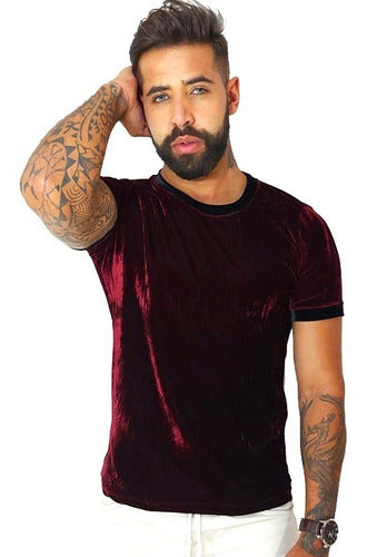 Camiseta Masculina em Veludo Cristal Bordô