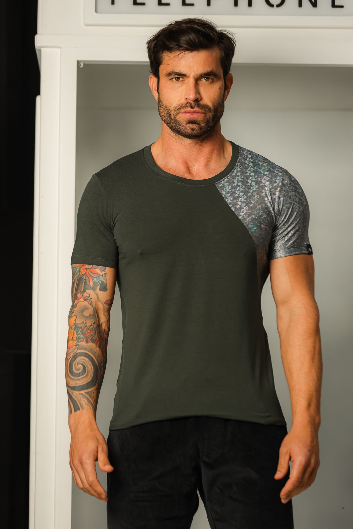 Camiseta Masculina Viscolycra com Detalhe Holográfico