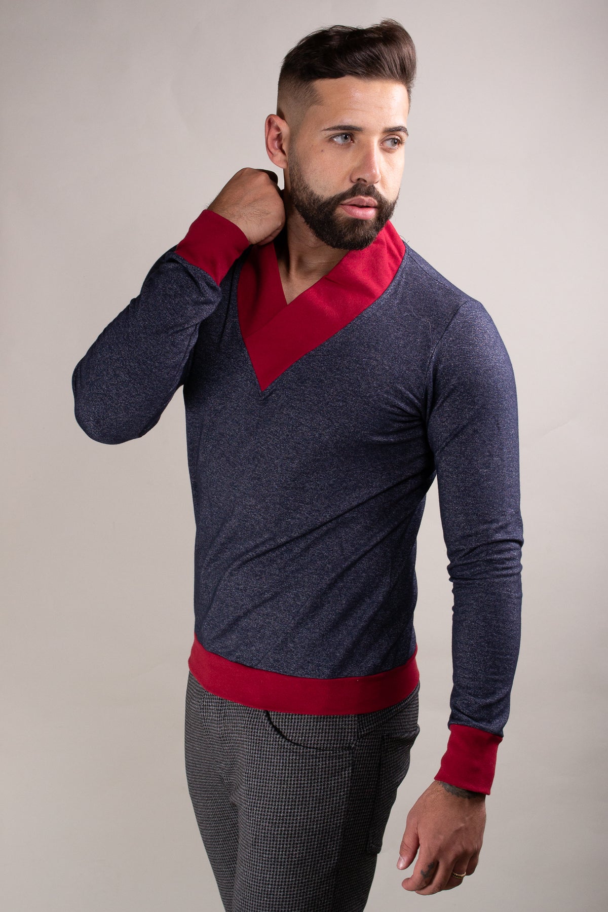 Suéter Masculino em Moletinho Mescla Cinza Gola V