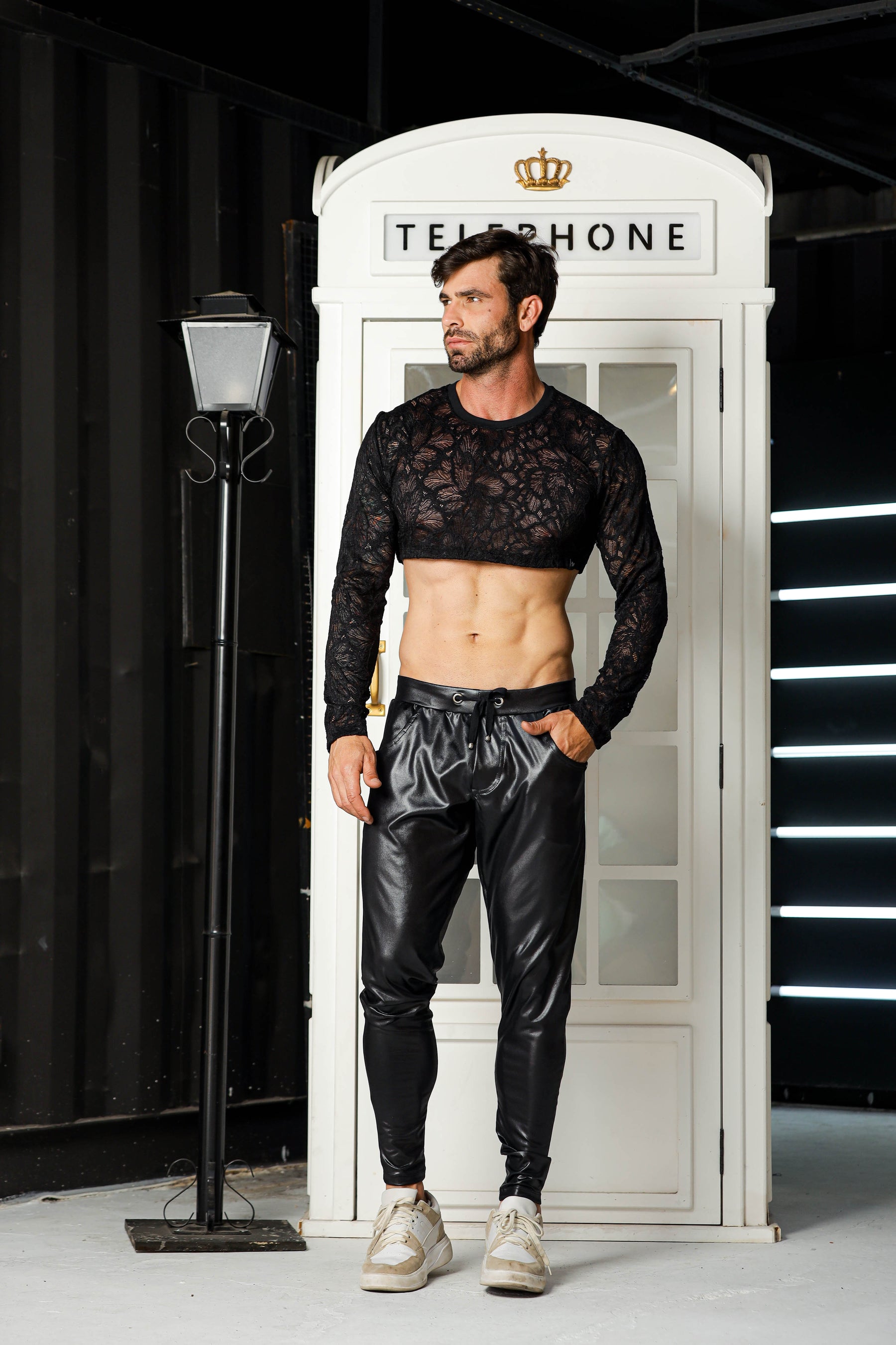 Cropped Masculino em Renda Floral