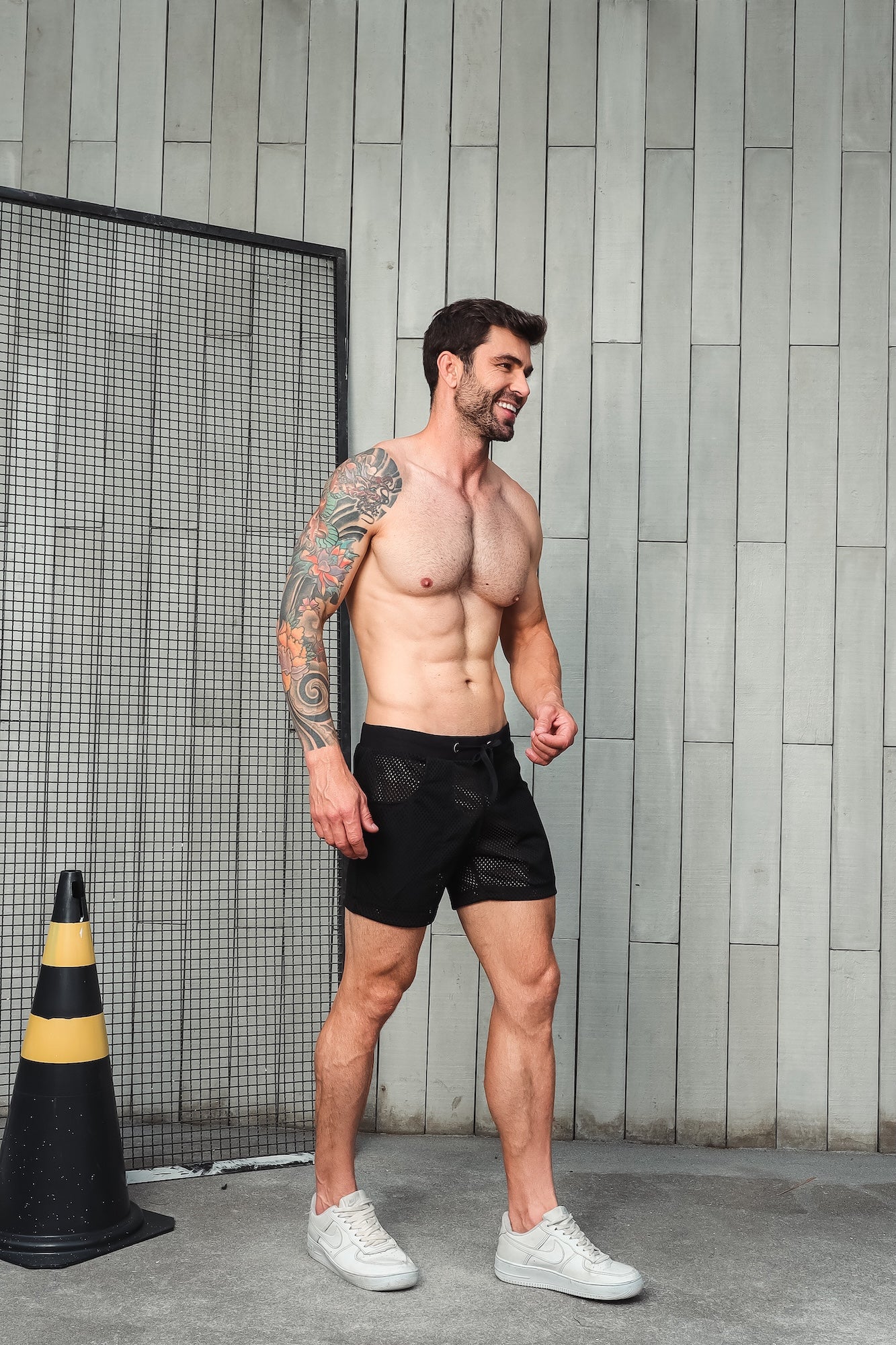 Short Masculino Transparente em Tela