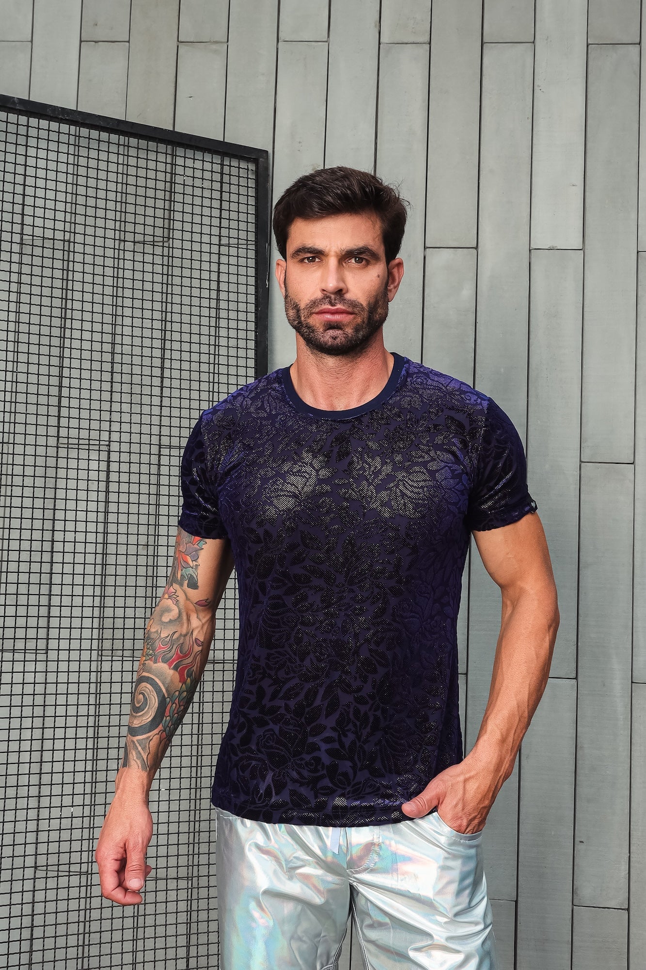 Camiseta Masculina em Devorê de Veludo