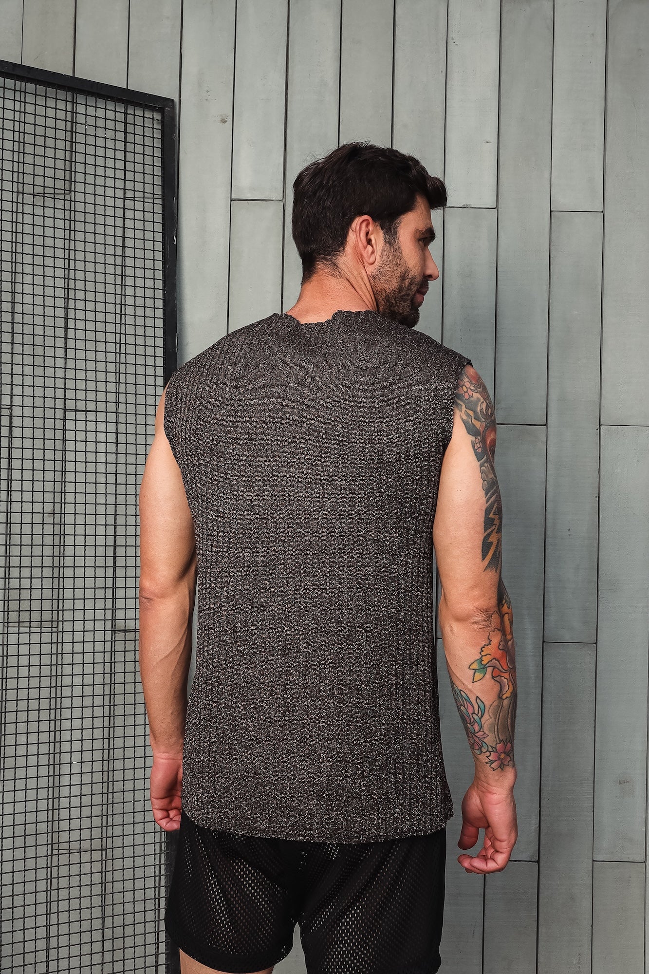 Regata Machão Malha Canelada Fio Dourado