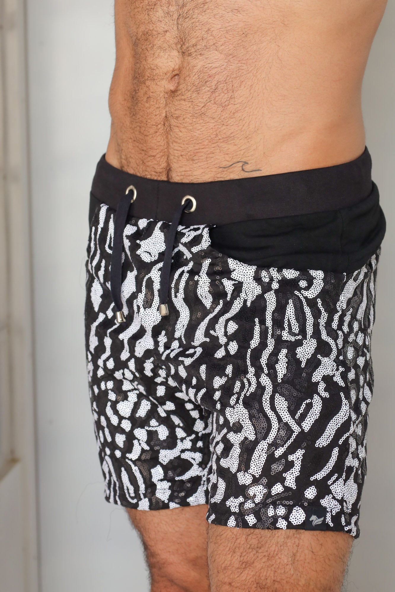 Short Masculino em Paetê Estampado