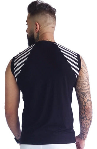 Regata Masculina Machão em Viscolycra com Detalhe Listrado