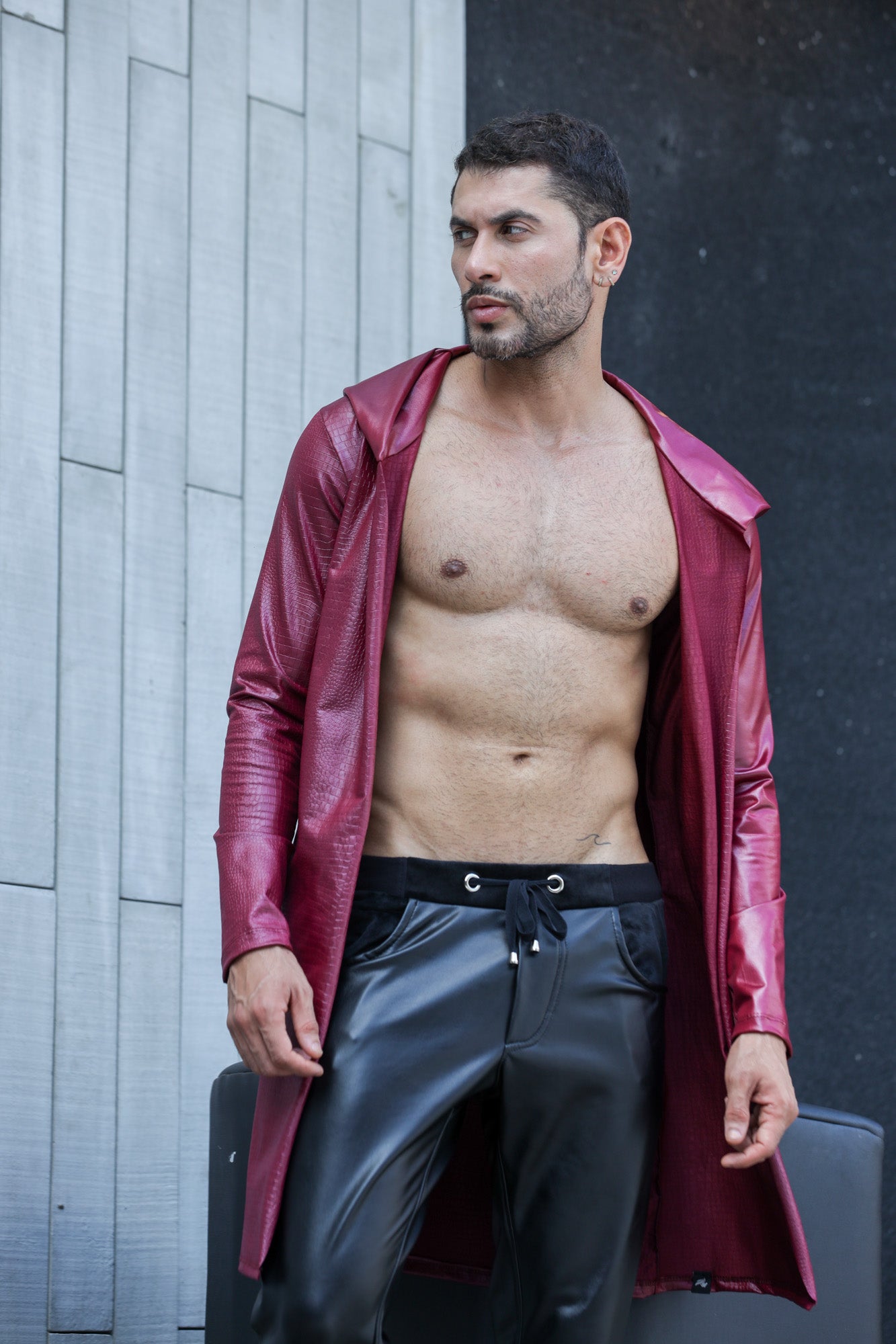Cardigan Masculino em Cirrê Croco com Capuz