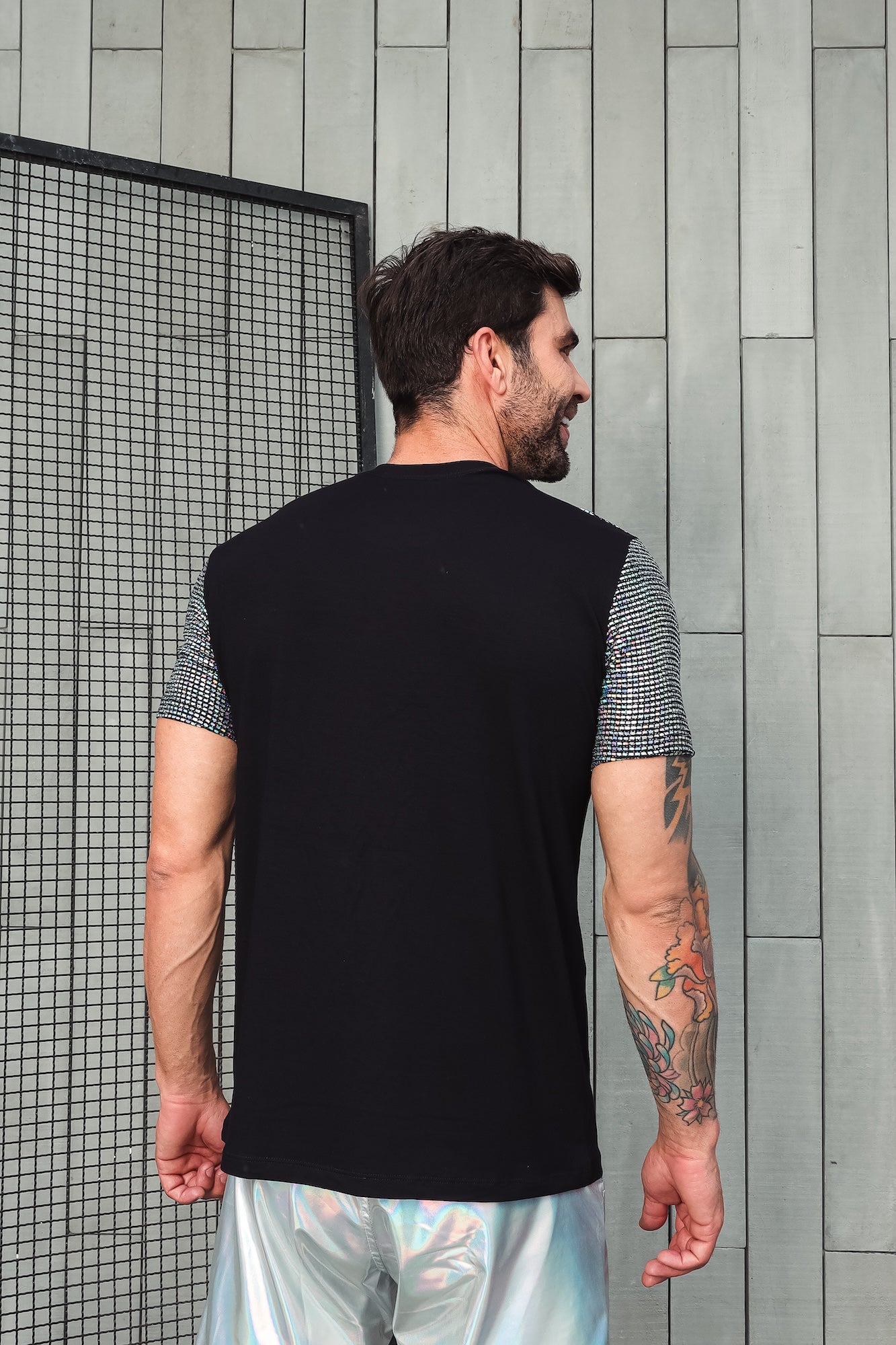 Camiseta Masculina em Viscolycra Mangas Paetê Brunella