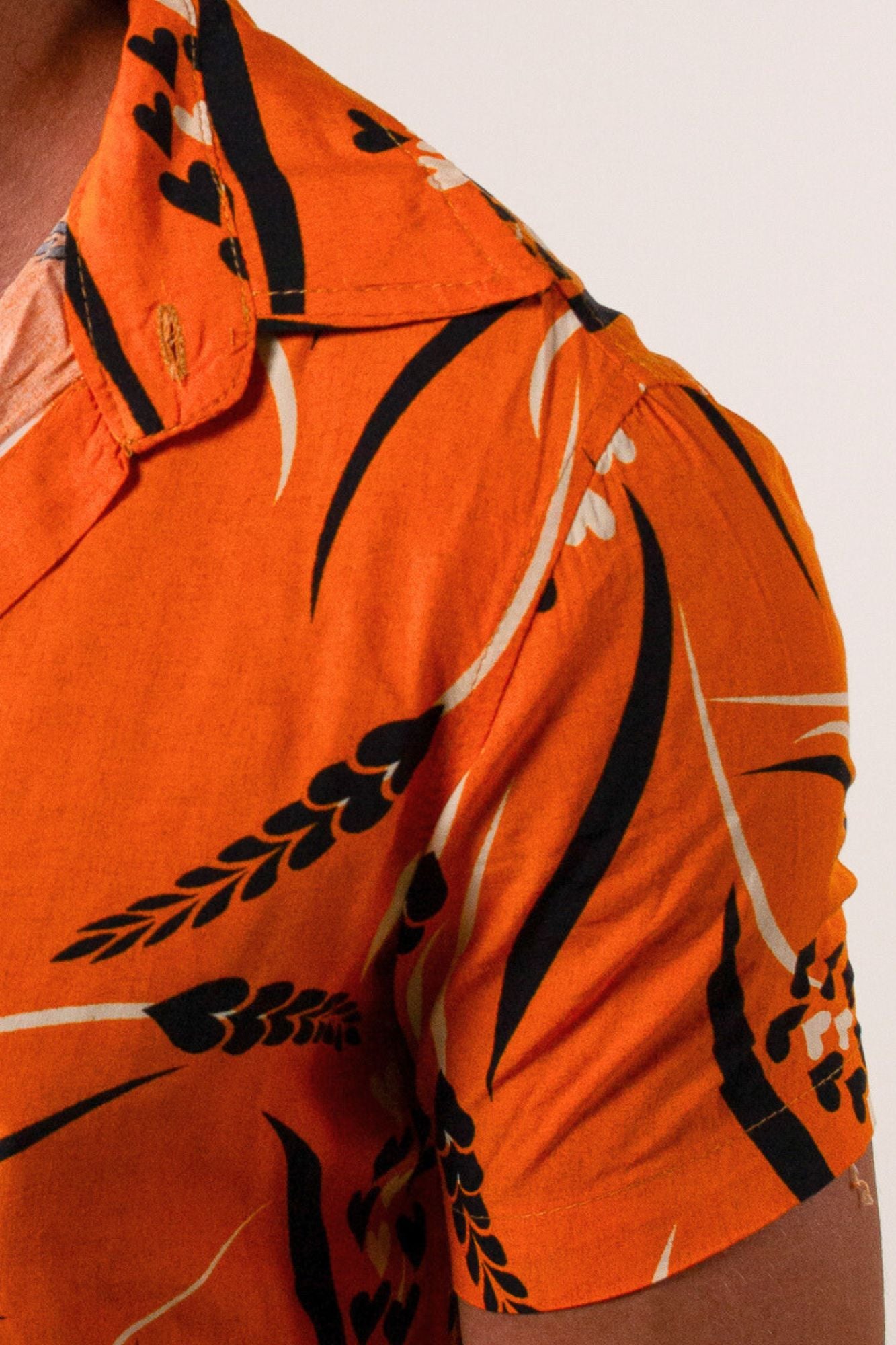 Conjunto Masculino Camisa e Short em  Viscose Floral Laranja