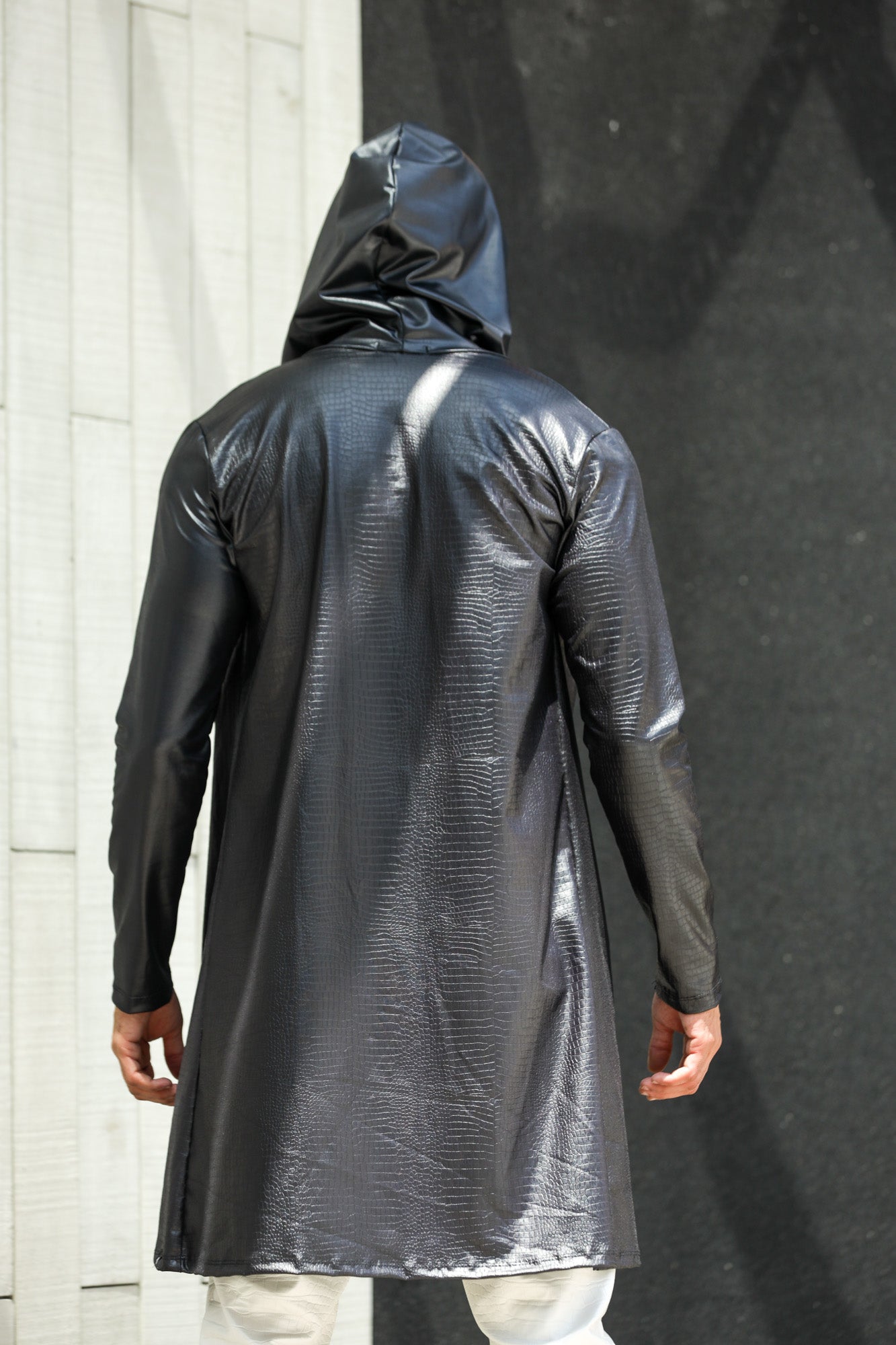 Cardigan Masculino em Cirrê Croco com Capuz